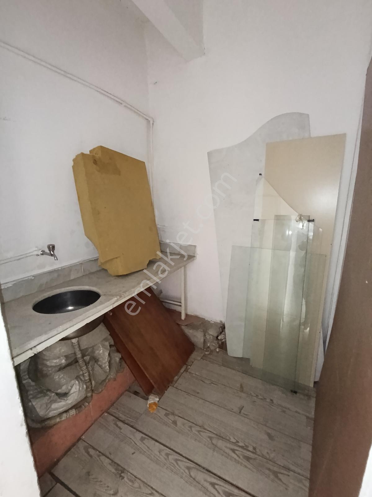 Kuzey Emlak'tan 2. Cadde Üzeri Metroya Yakın 40 M2 Dükkan - Görsel 9