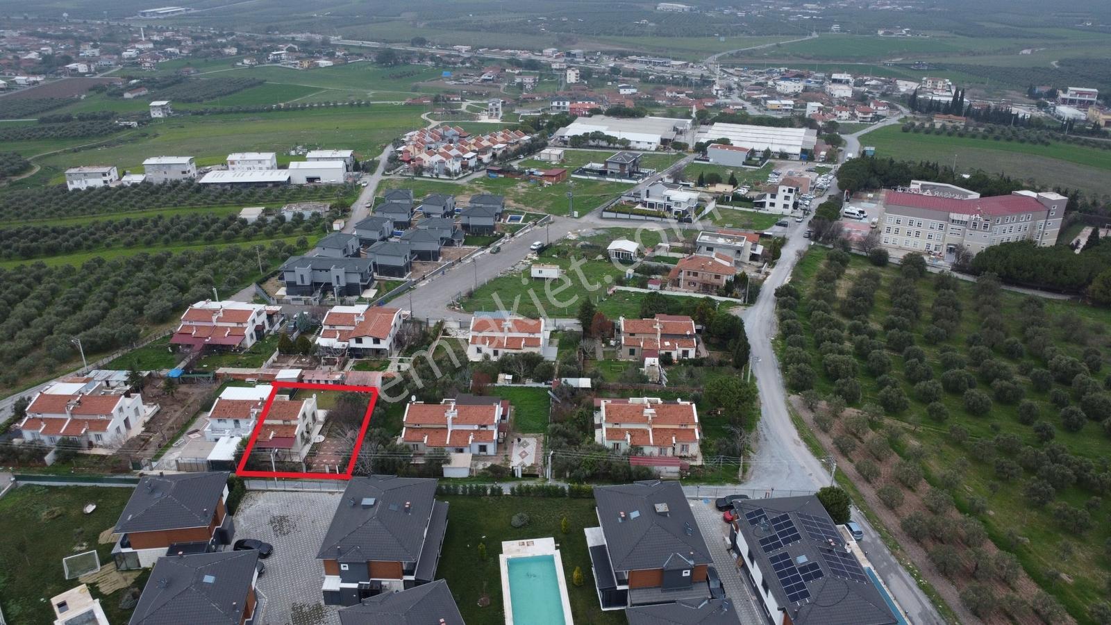 Kayalıoğlunda Bahçeli 457 M2 Villa - Görsel 22