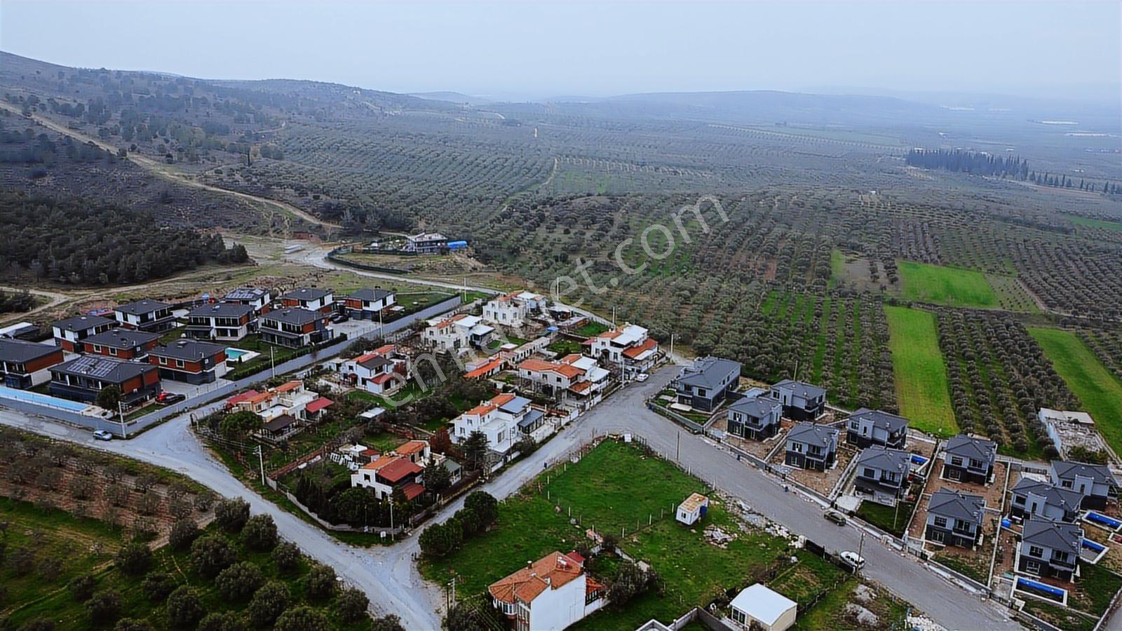 Kayalıoğlunda Bahçeli 457 M2 Villa - Görsel 31
