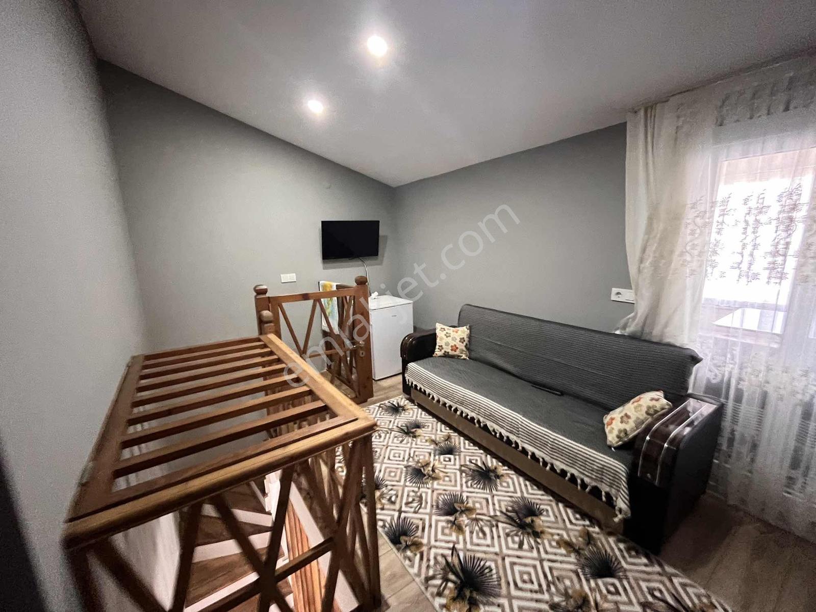 Kaçmazer'den Turan Mahallesinde Eşyalı 5+1 Dubleks Kiralık - Görsel 32