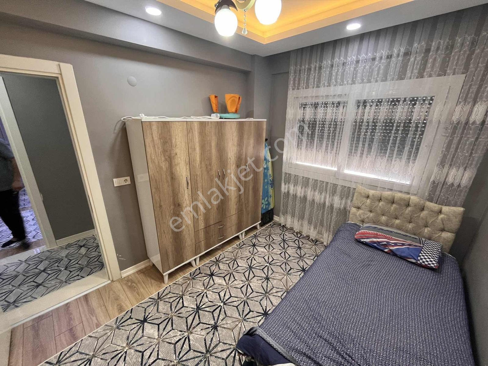 Kaçmazer'den Turan Mahallesinde Eşyalı 5+1 Dubleks Kiralık - Görsel 24