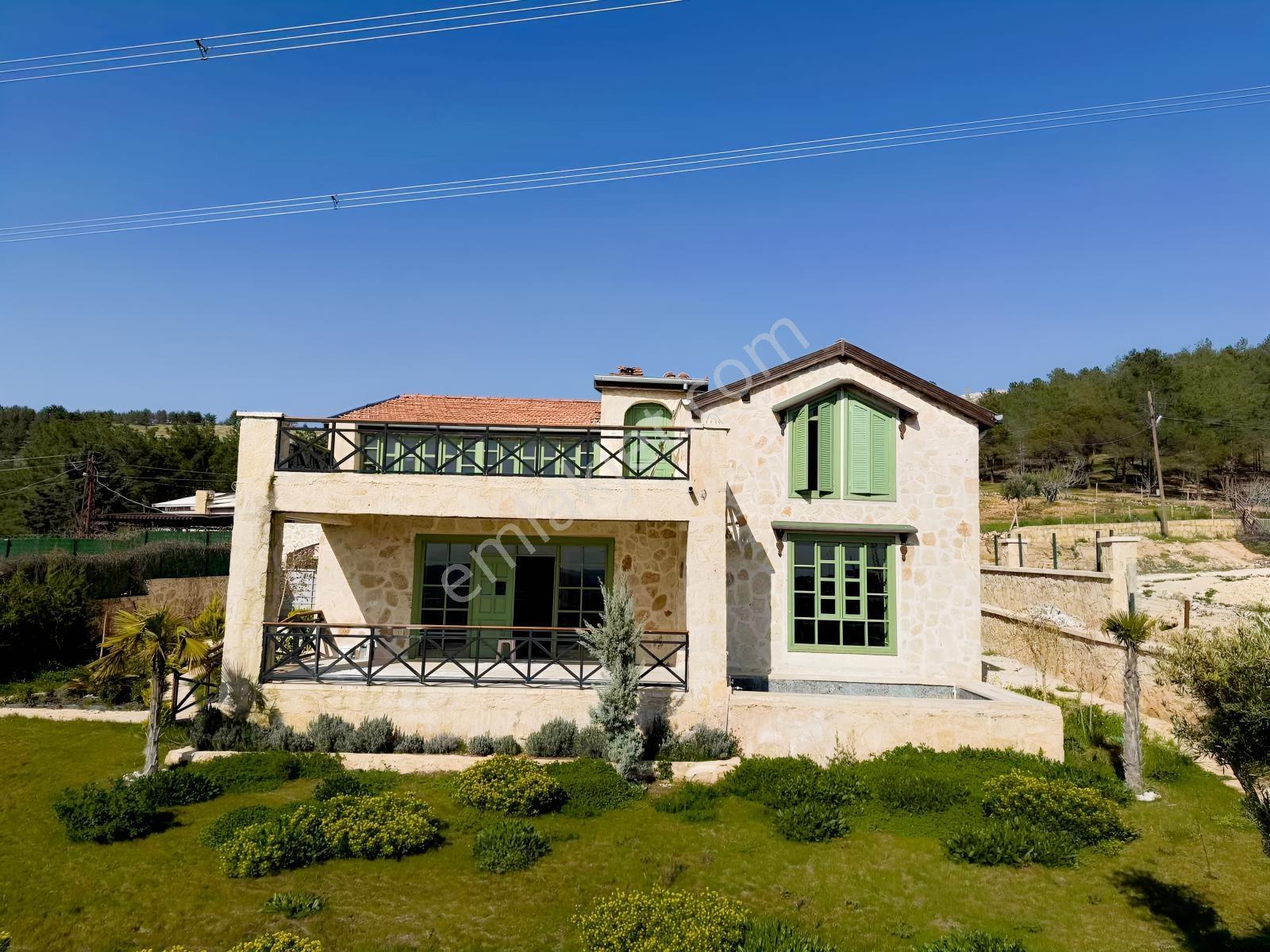 Çırağan Gayrimenkul'den Güllübağ'da Satılık Doğal Taş Villa - Görsel 9