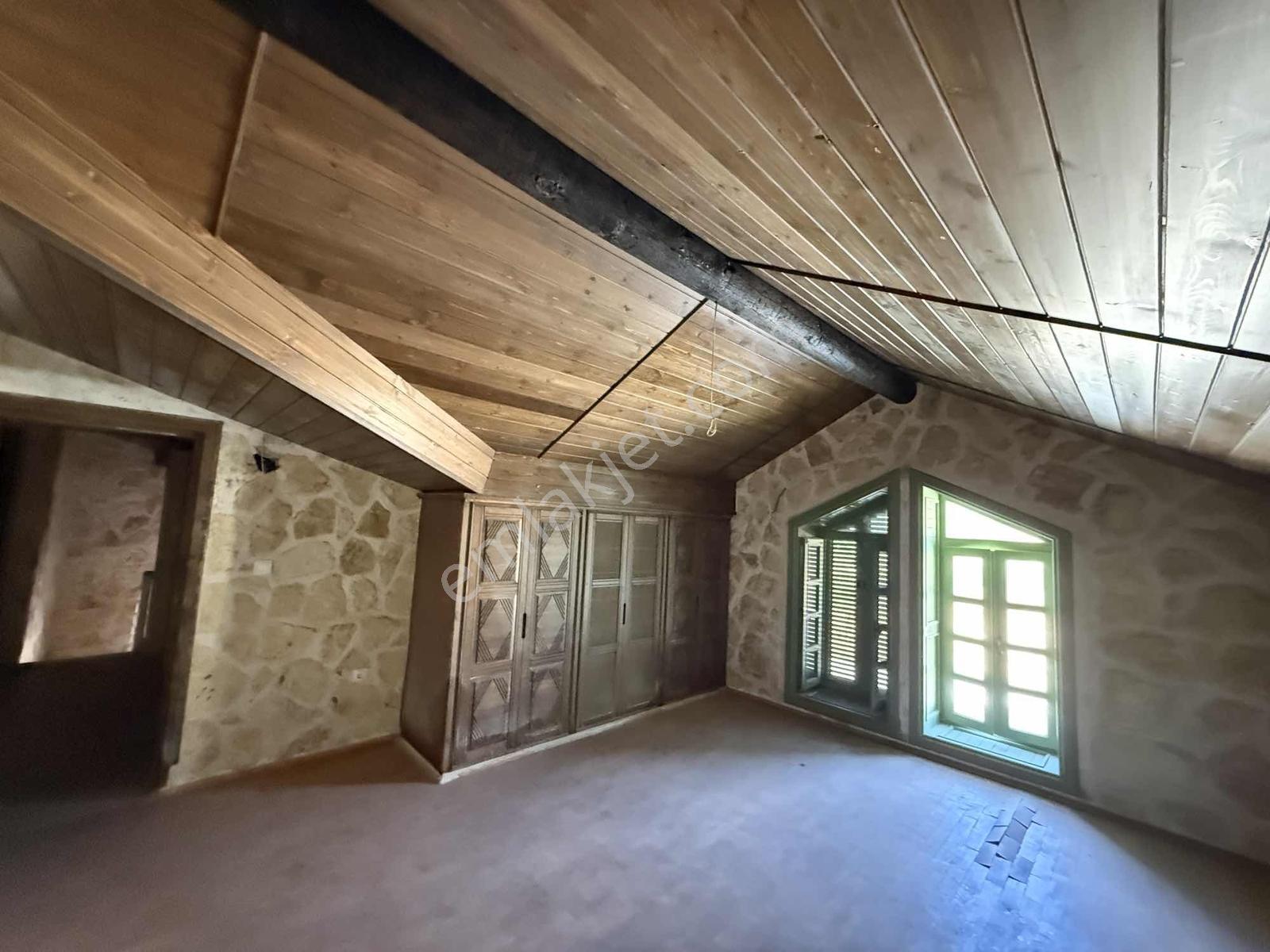 Çırağan Gayrimenkul'den Güllübağ'da Satılık Doğal Taş Villa - Görsel 28