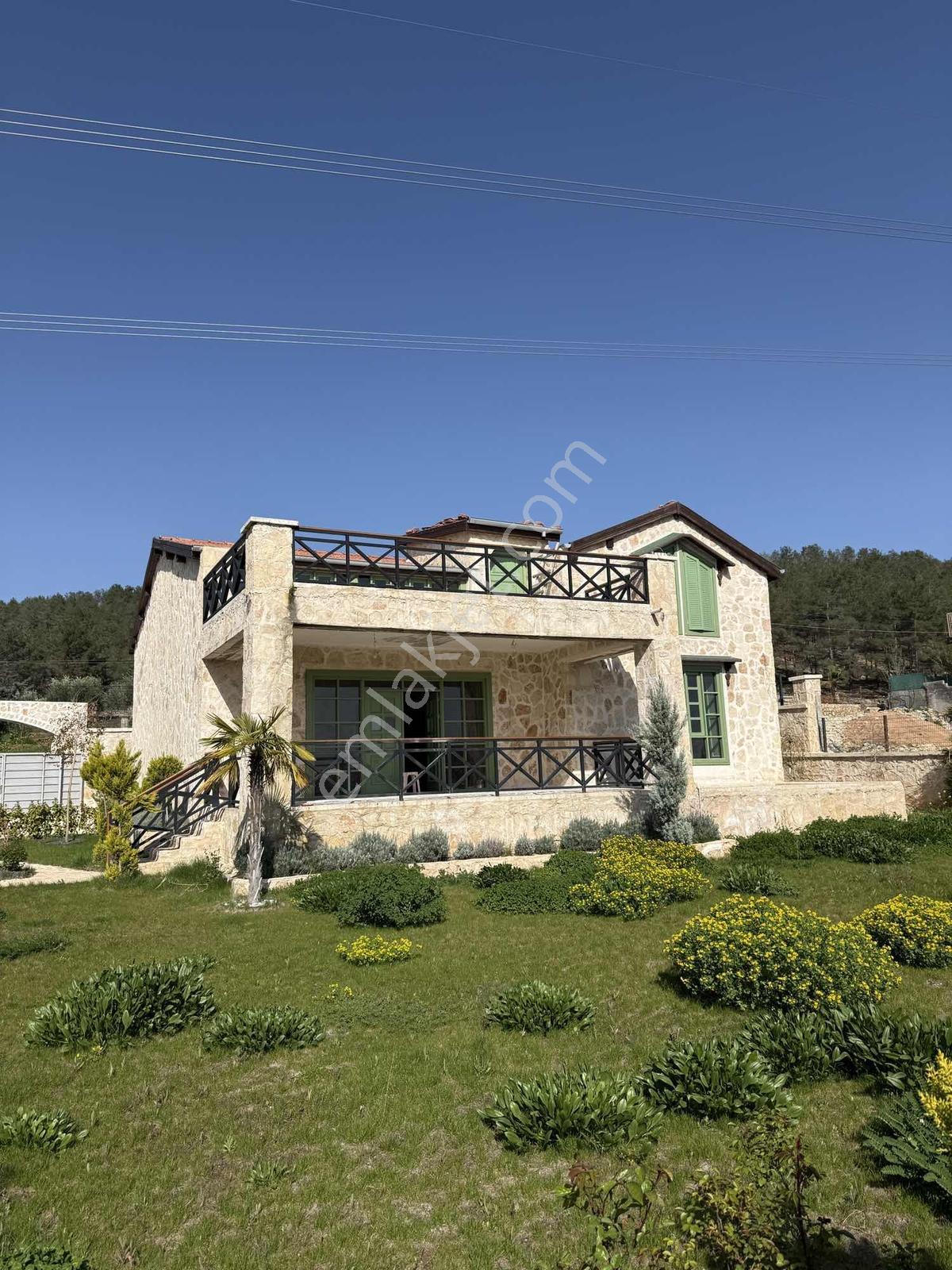 Çırağan Gayrimenkul'den Güllübağ'da Satılık Doğal Taş Villa - Görsel 33
