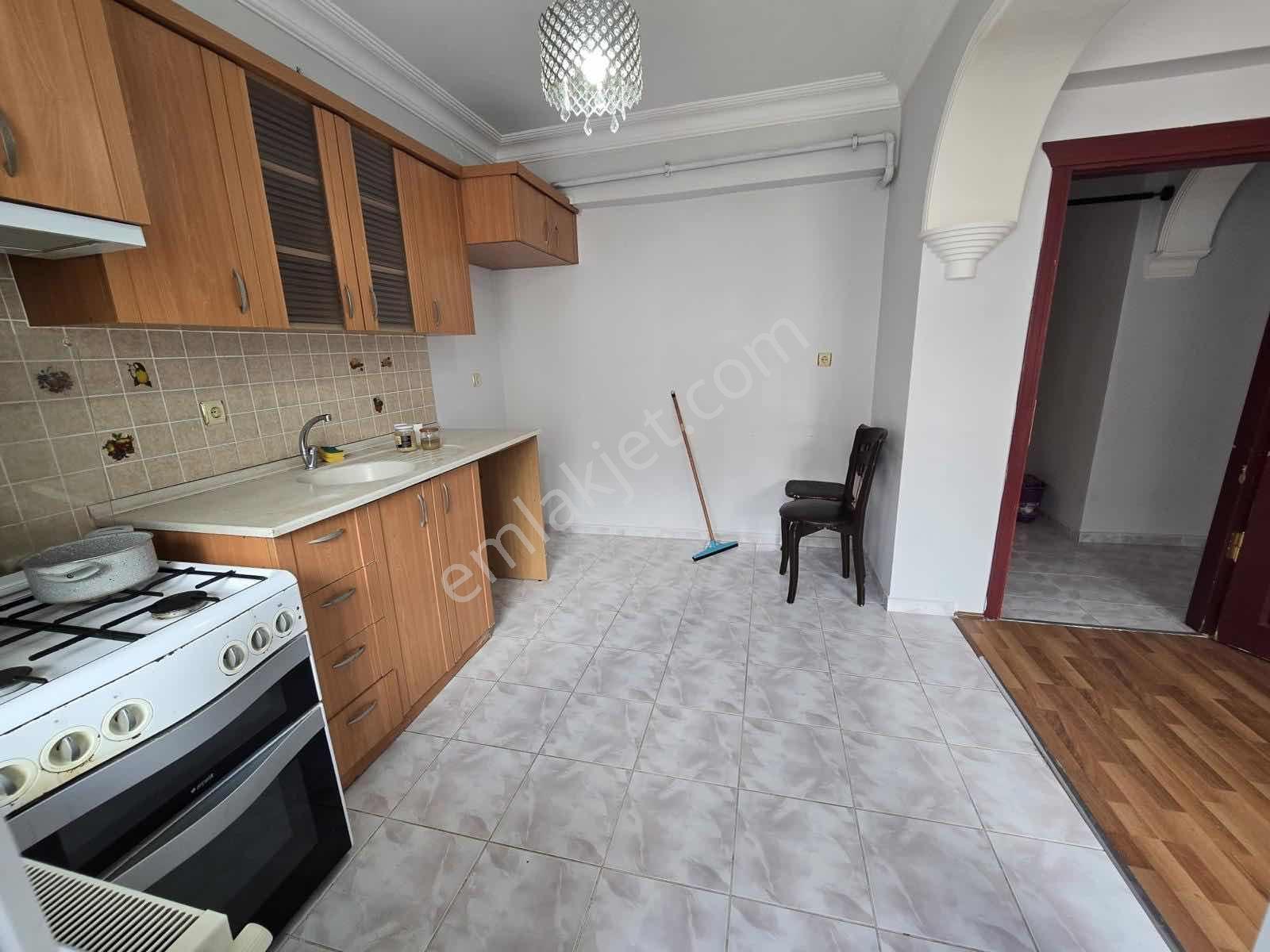 Şükrü Sağlam'dan Ömürevlerin'de Masrafsız Kiralık 3+1 Daire - Görsel 16