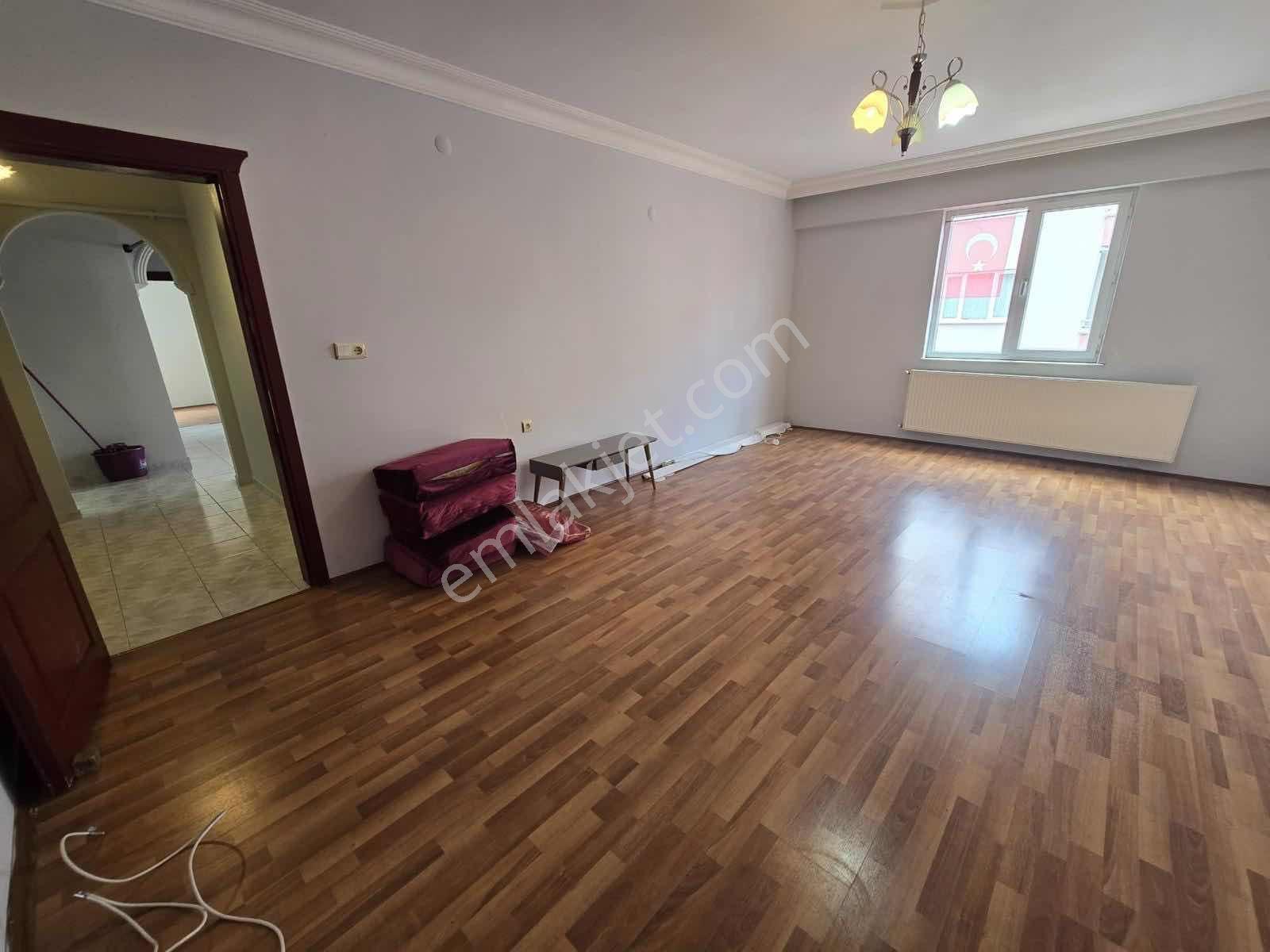 Şükrü Sağlam'dan Ömürevlerin'de Masrafsız Kiralık 3+1 Daire - Görsel 13