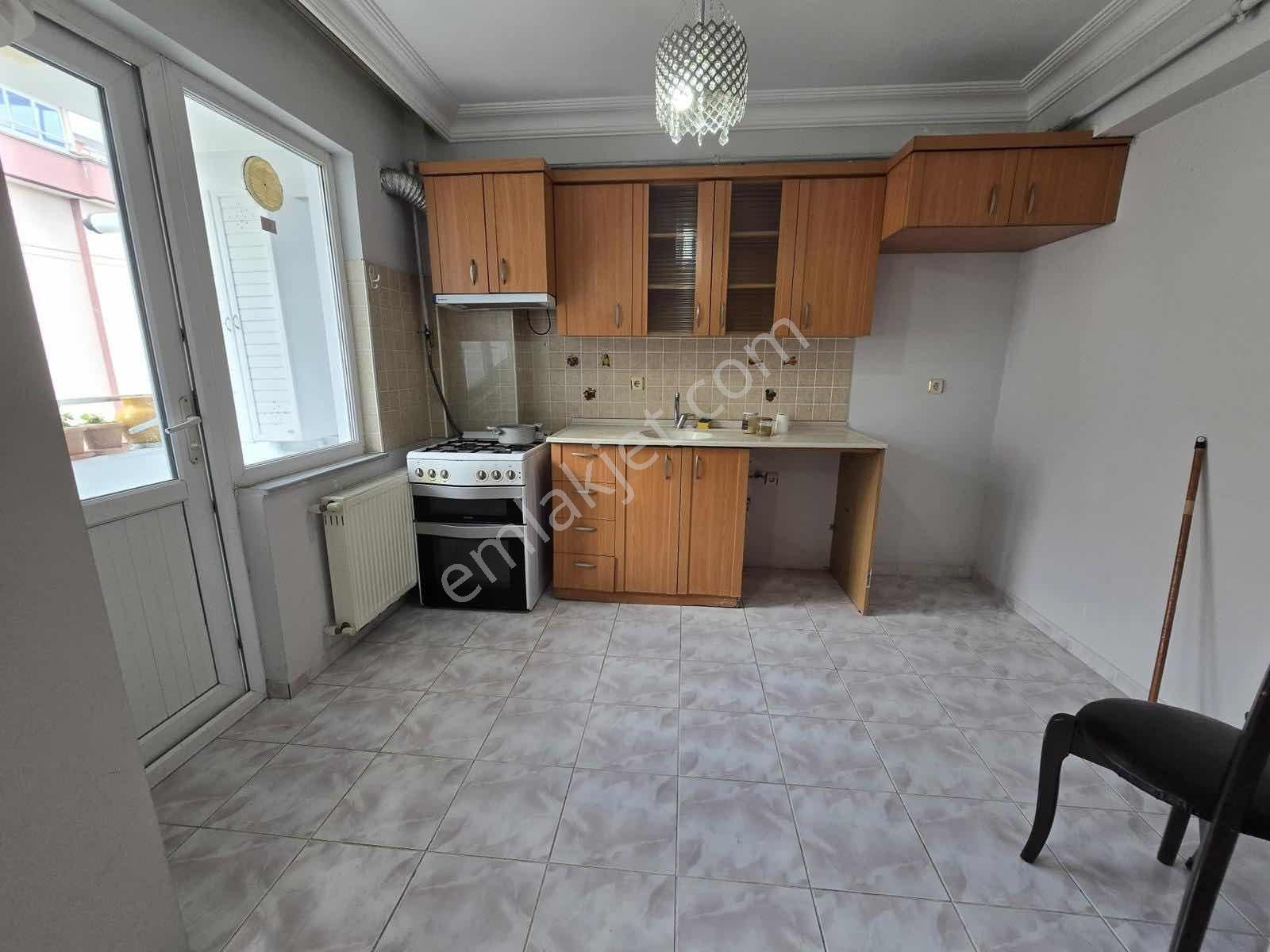 Şükrü Sağlam'dan Ömürevlerin'de Masrafsız Kiralık 3+1 Daire - Görsel 12