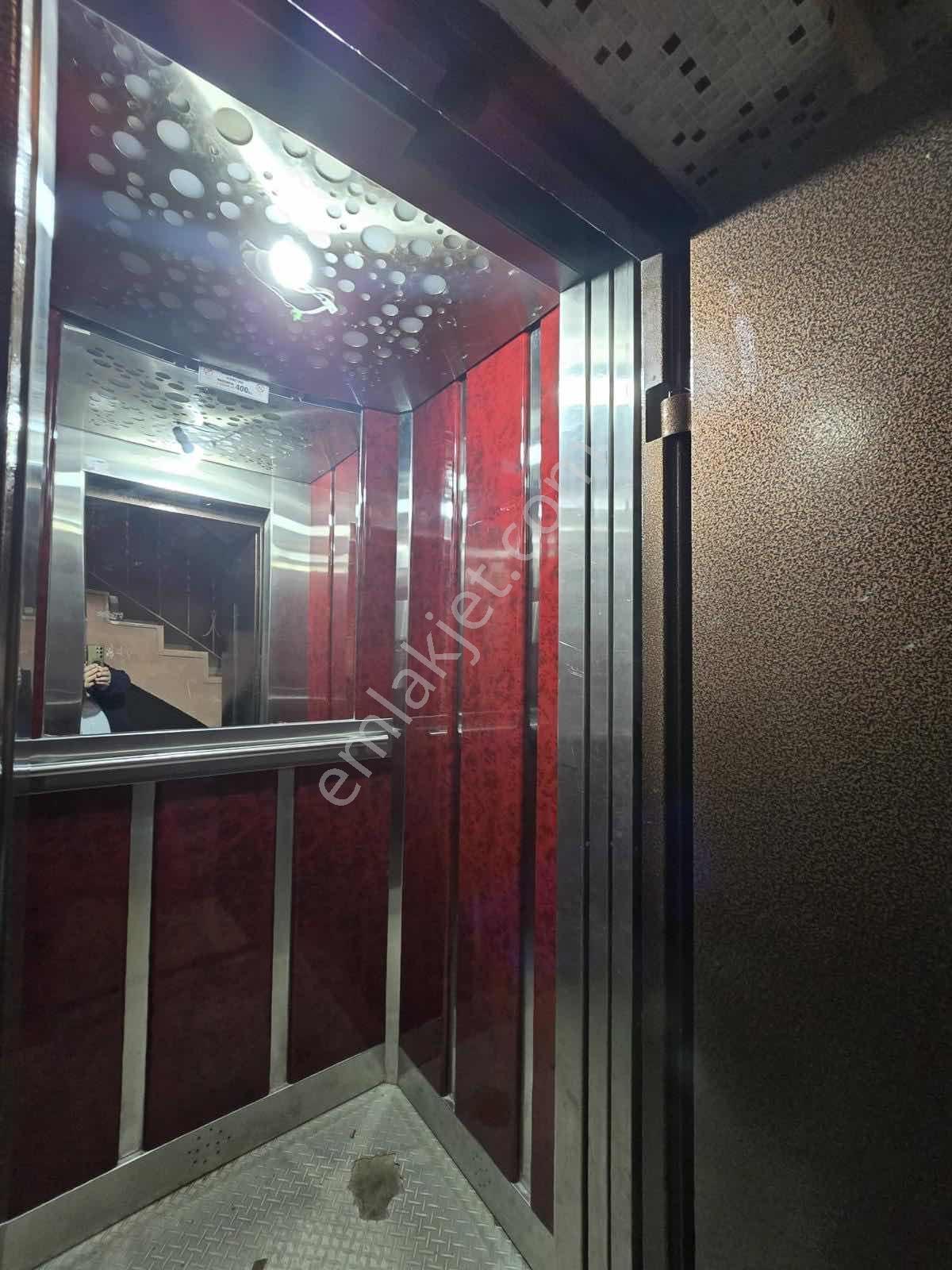 Şükrü Sağlam'dan Ömürevlerin'de Masrafsız Kiralık 3+1 Daire - Görsel 8