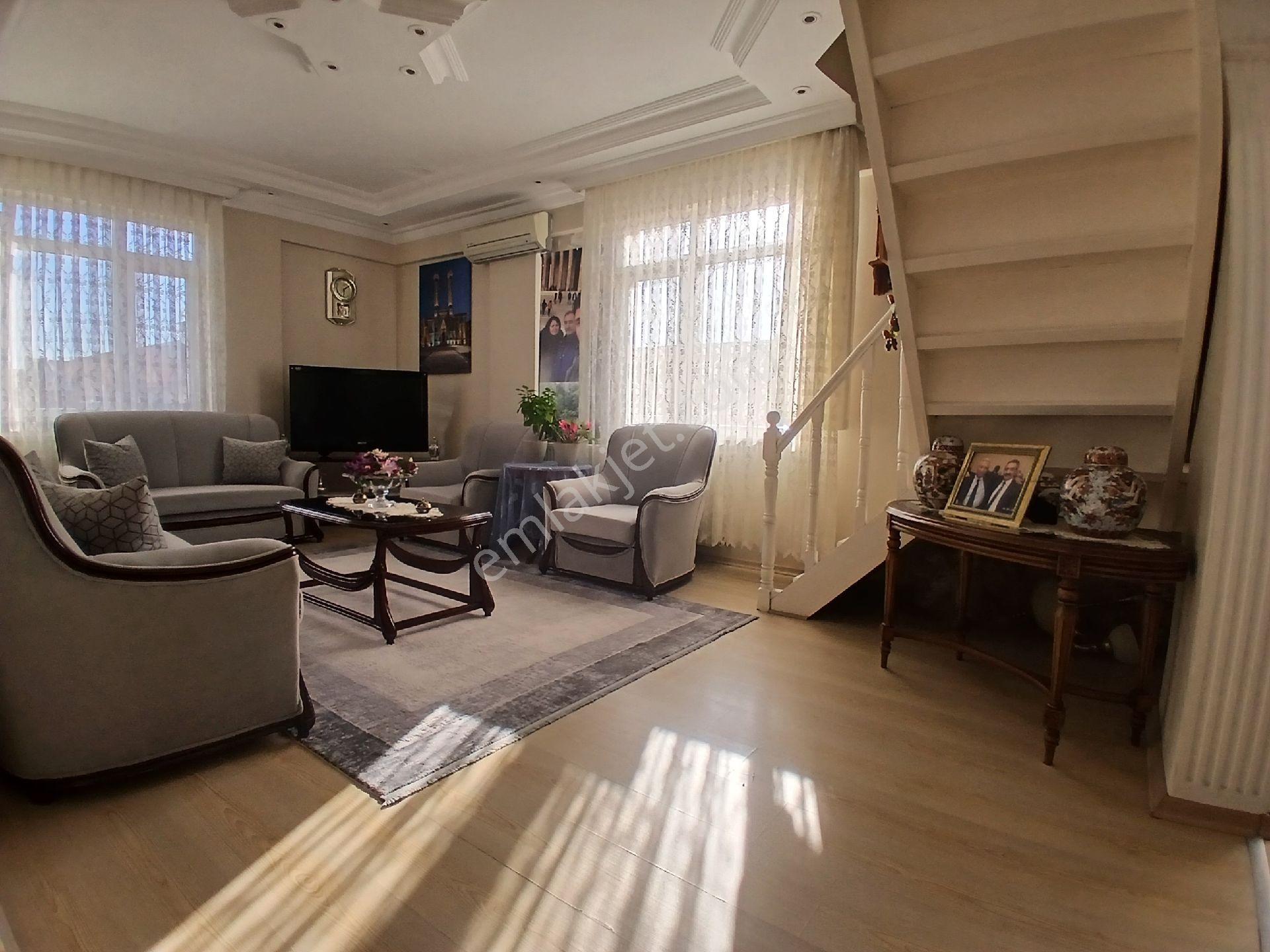 Bahçelievler Basın Sitesi İle İlkyuva Arası Kapalı Teraslı 3+2 140m2 Asansörlü Kredilidubleks Daire - Görsel 4