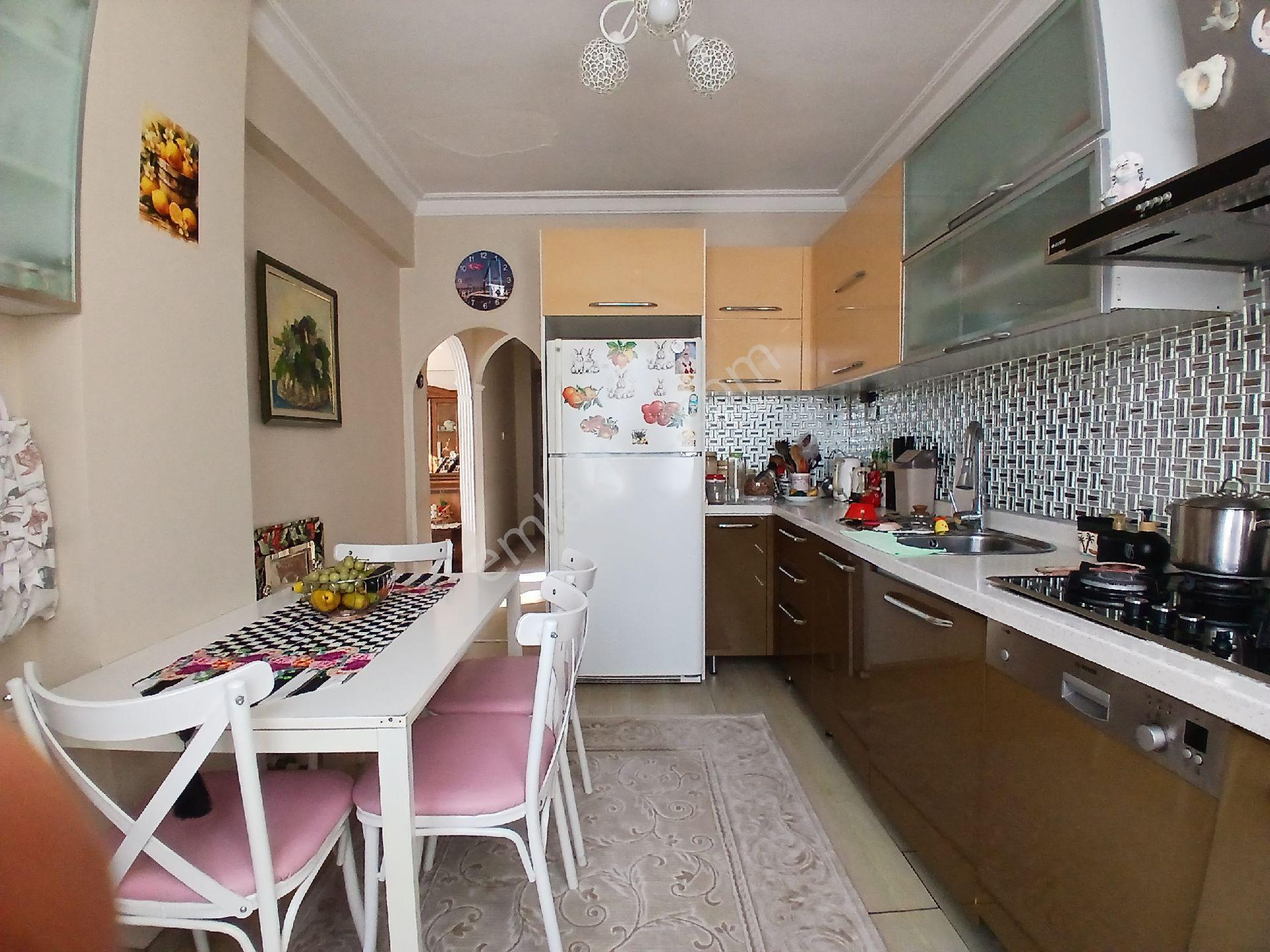Bahçelievler Basın Sitesi İle İlkyuva Arası Kapalı Teraslı 3+2 140m2 Asansörlü Kredilidubleks Daire - Görsel 11