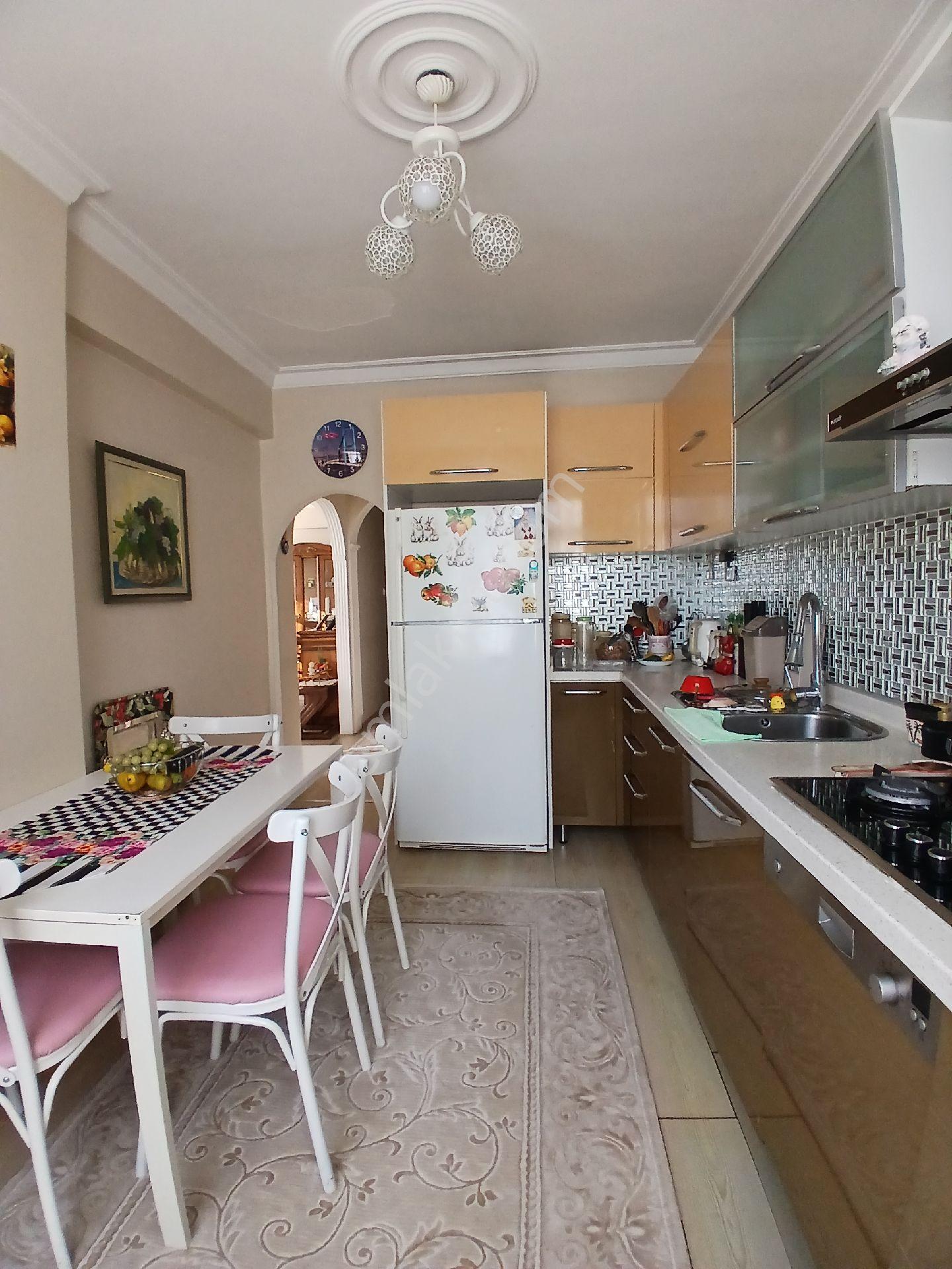 Bahçelievler Basın Sitesi İle İlkyuva Arası Kapalı Teraslı 3+2 140m2 Asansörlü Kredilidubleks Daire - Görsel 13