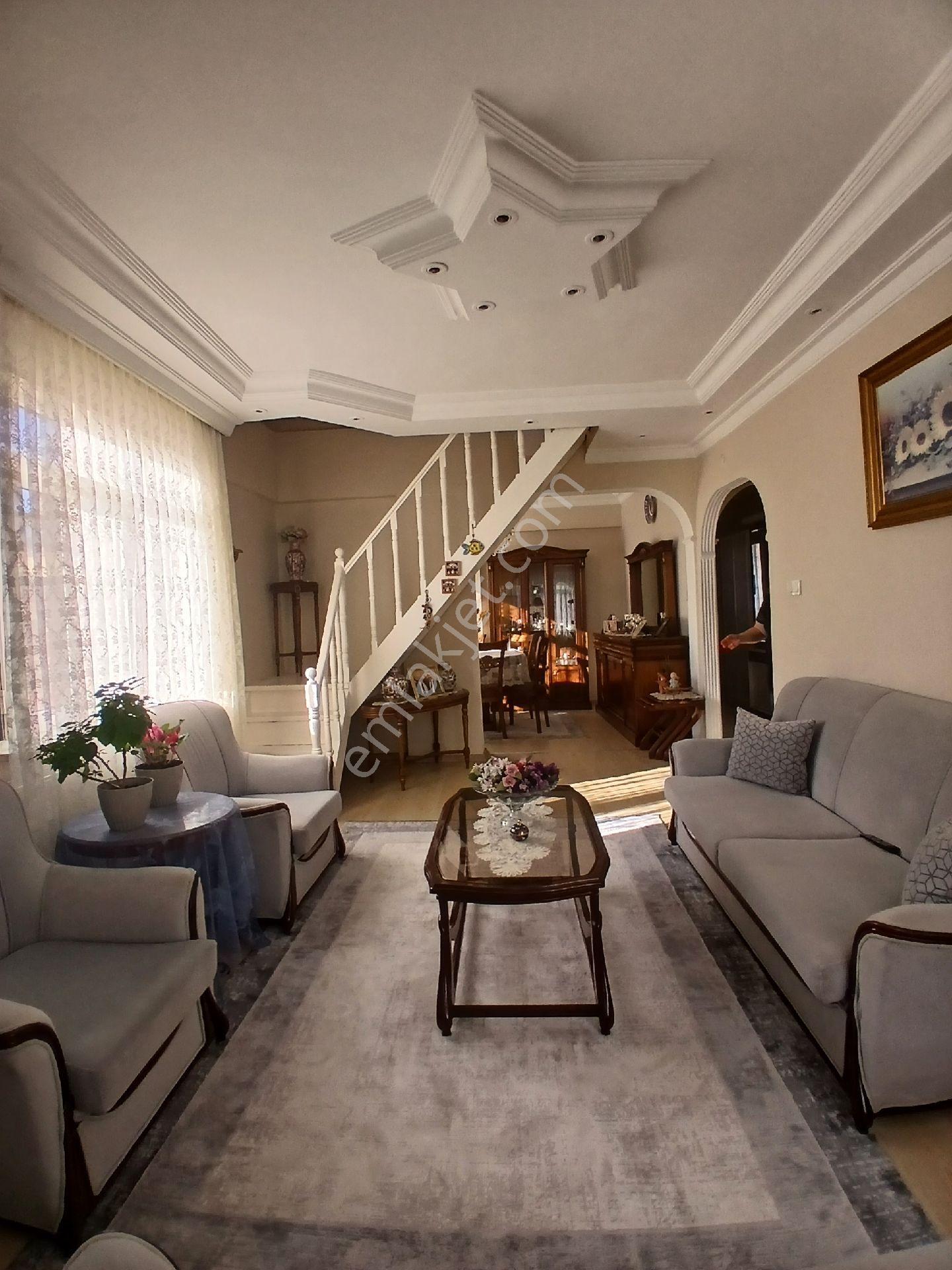 Bahçelievler Basın Sitesi İle İlkyuva Arası Kapalı Teraslı 3+2 140m2 Asansörlü Kredilidubleks Daire - Görsel 2
