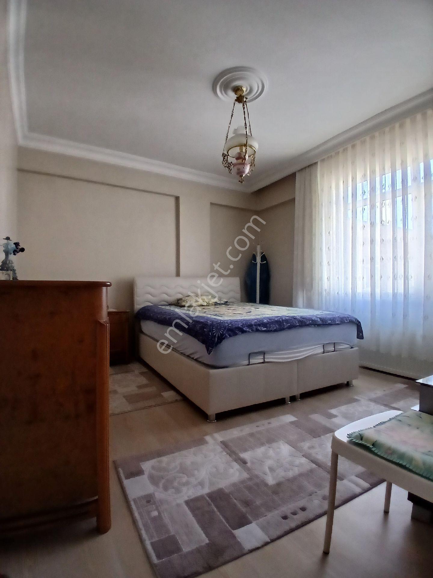 Bahçelievler Basın Sitesi İle İlkyuva Arası Kapalı Teraslı 3+2 140m2 Asansörlü Kredilidubleks Daire - Görsel 8