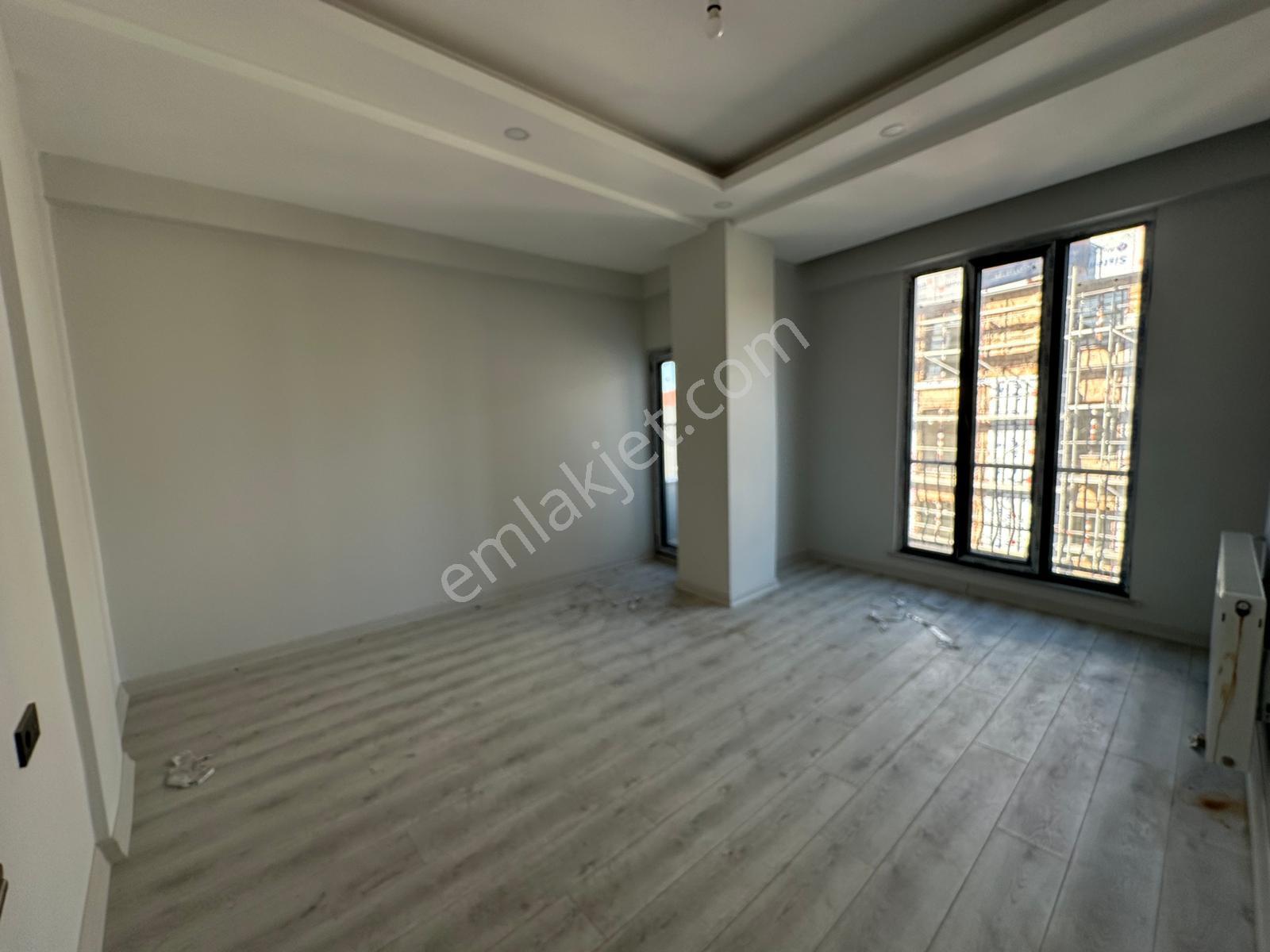 Projemax Gyo Dan Sultangazi Habipler Mahallesinde 4+2 160 M2 Dublex - Görsel 31