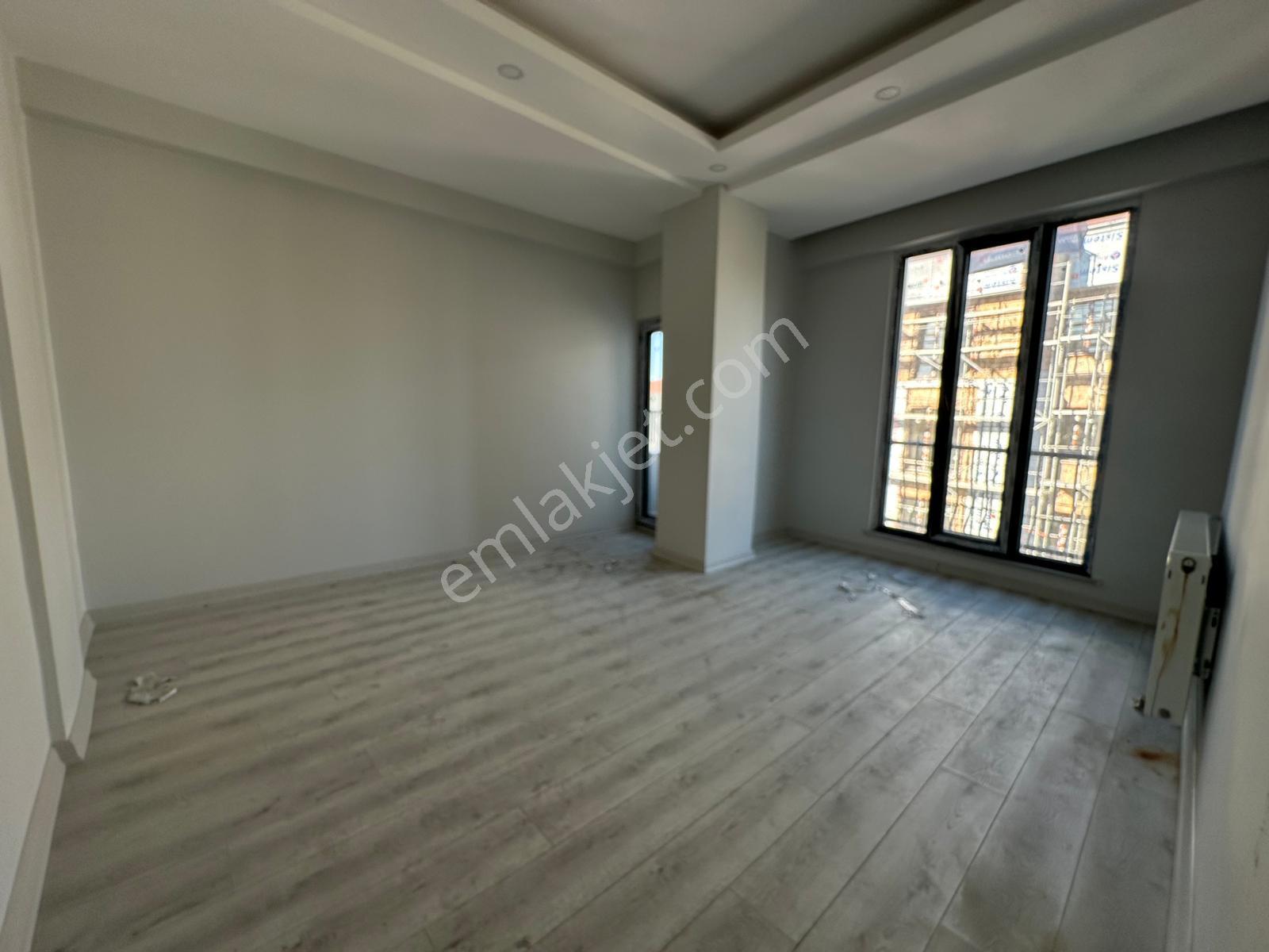 Projemax Gyo Dan Sultangazi Habipler Mahallesinde 4+2 160 M2 Dublex