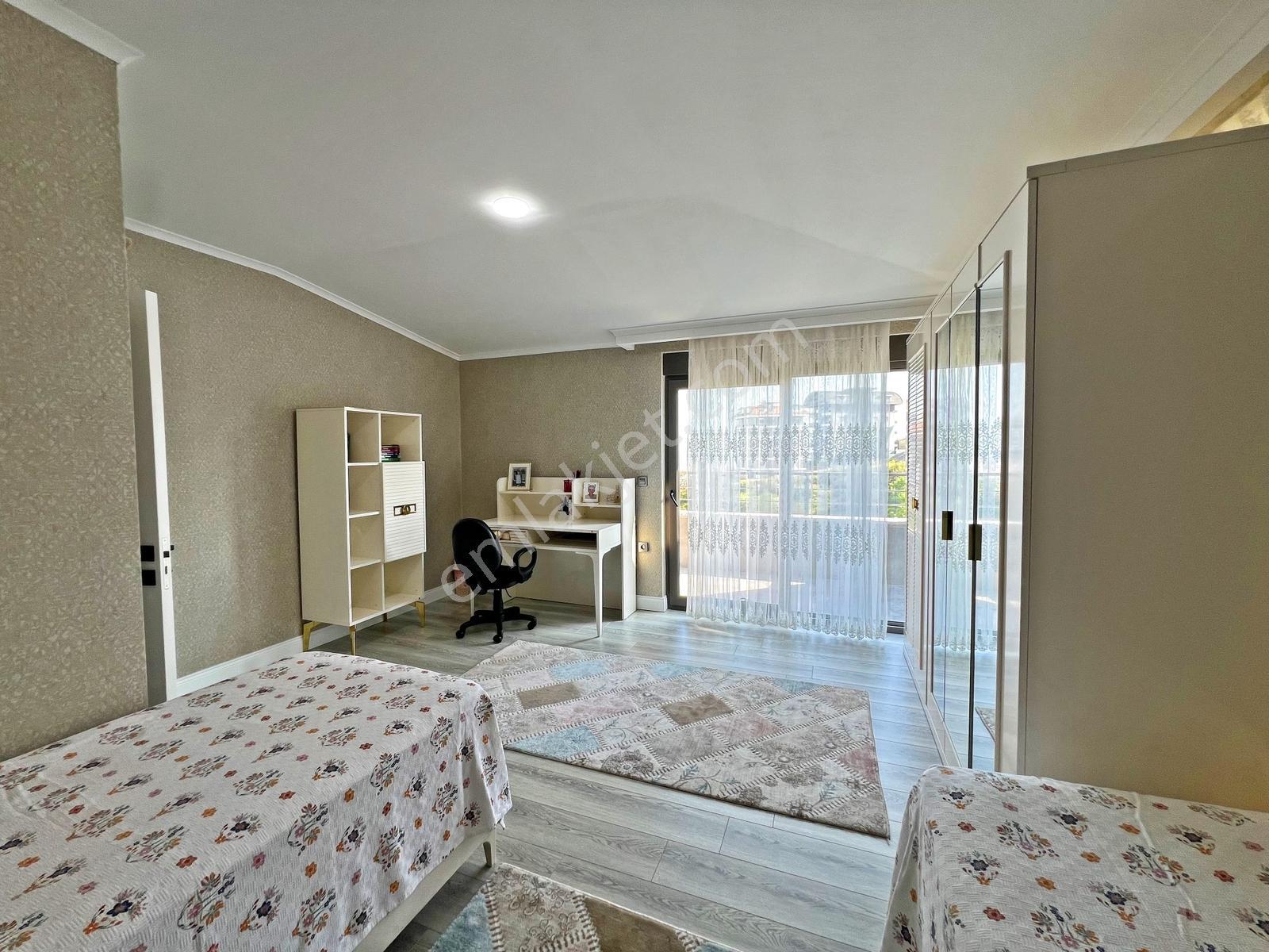 Alanya Çıplaklıda Satılık 4+1 Site İçi Havuzlu Dubleks Daire - Görsel 26