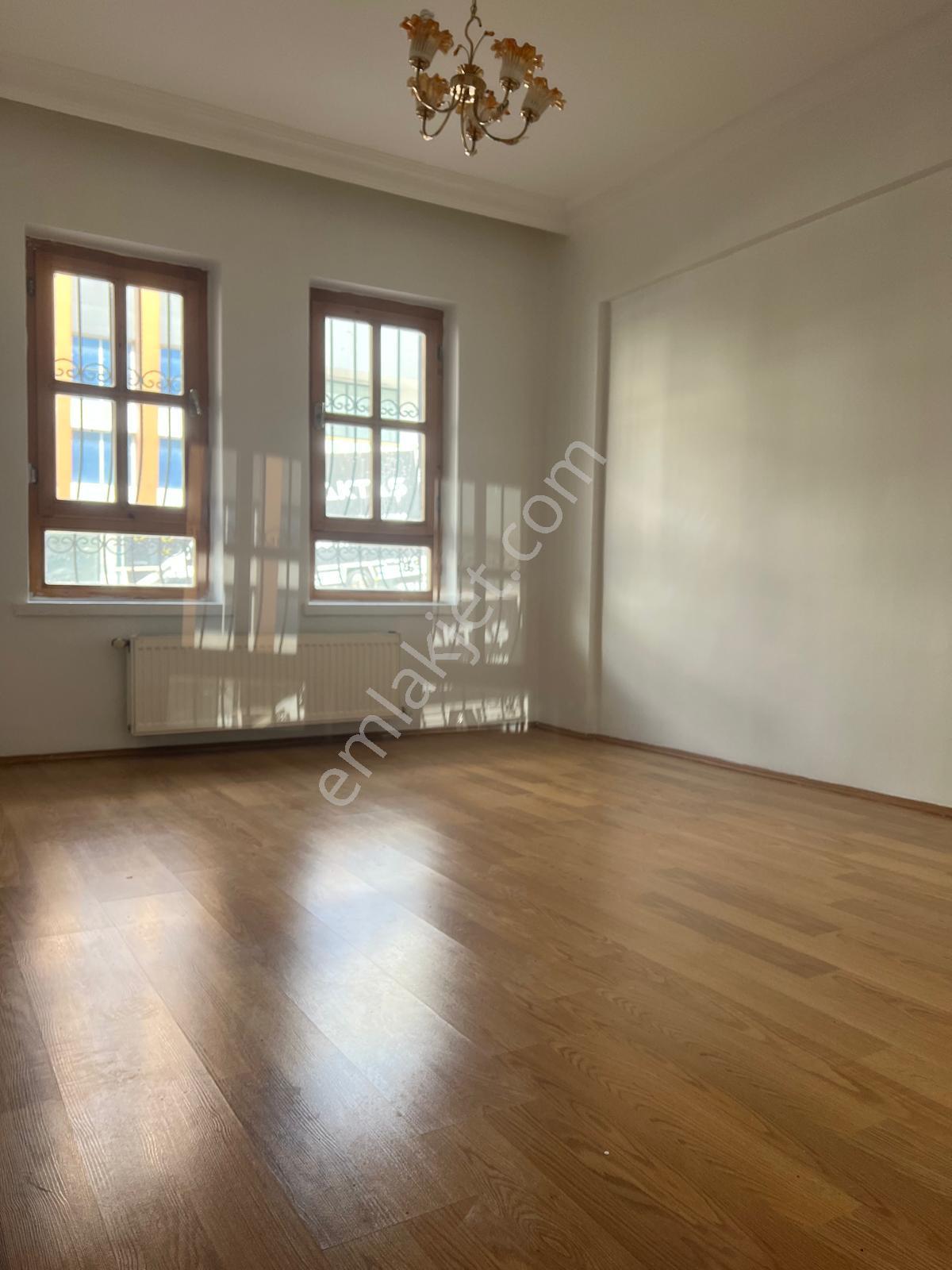 Baltacılar Cadde Üzerinde Kat Konumlu 3+1 Kiralık - Görsel 34