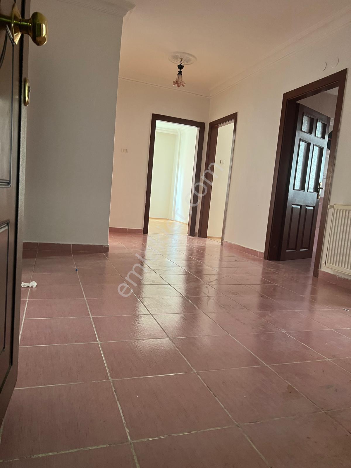 Baltacılar Cadde Üzerinde Kat Konumlu 3+1 Kiralık - Görsel 33