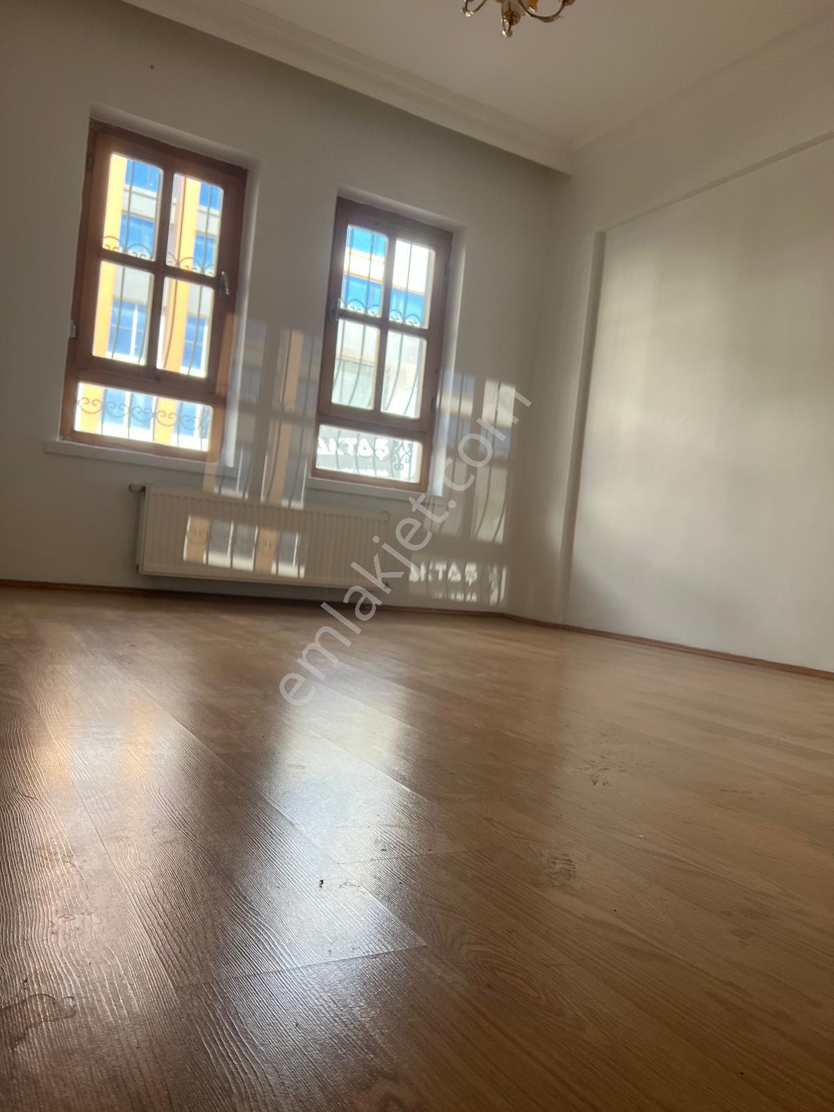 Baltacılar Cadde Üzerinde Kat Konumlu 3+1 Kiralık - Görsel 29