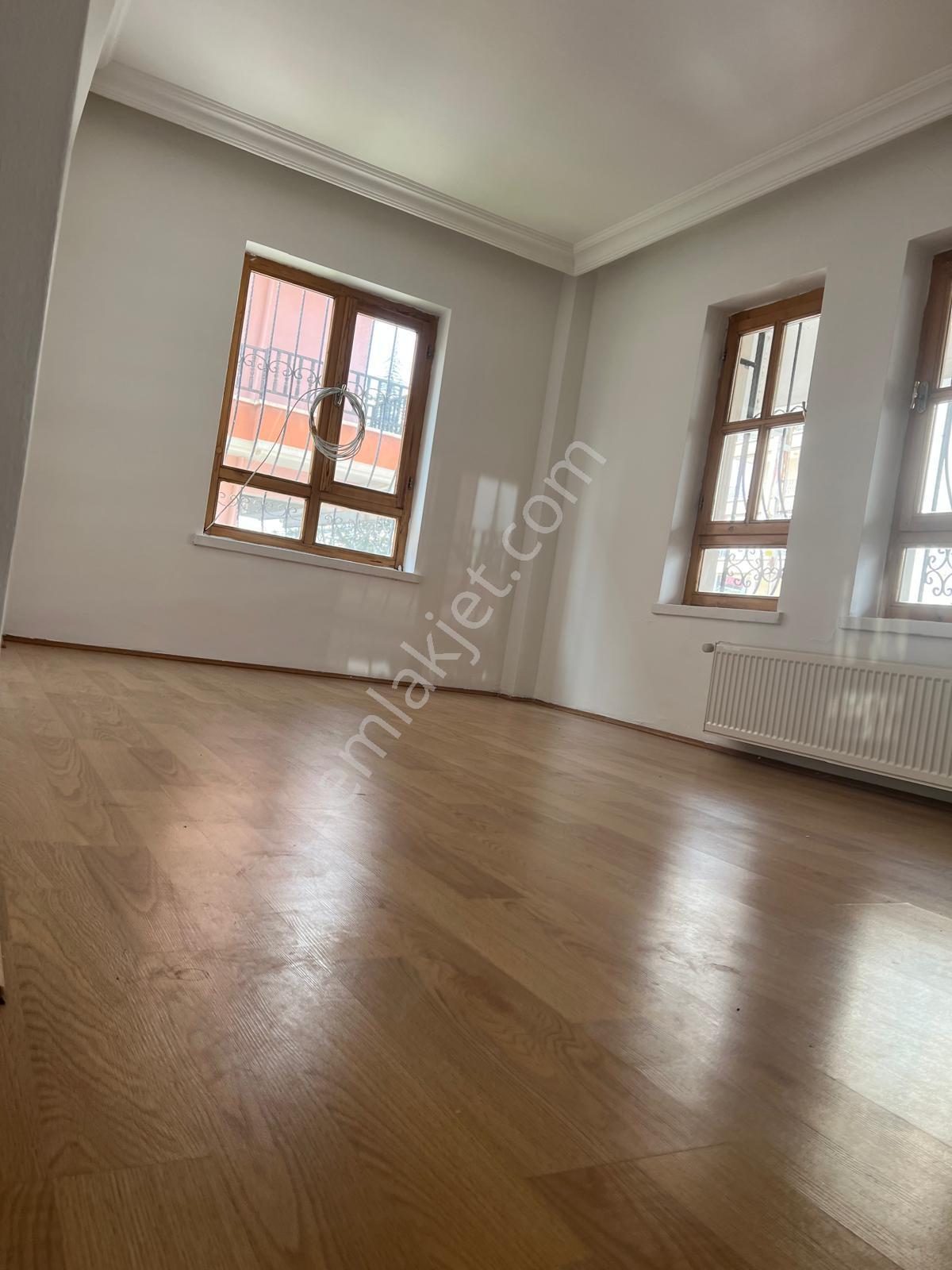 Baltacılar Cadde Üzerinde Kat Konumlu 3+1 Kiralık - Görsel 23