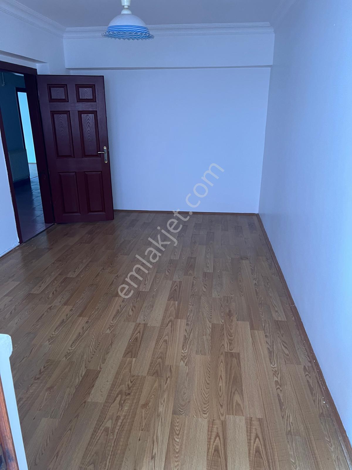 Baltacılar Cadde Üzerinde Kat Konumlu 3+1 Kiralık - Görsel 11