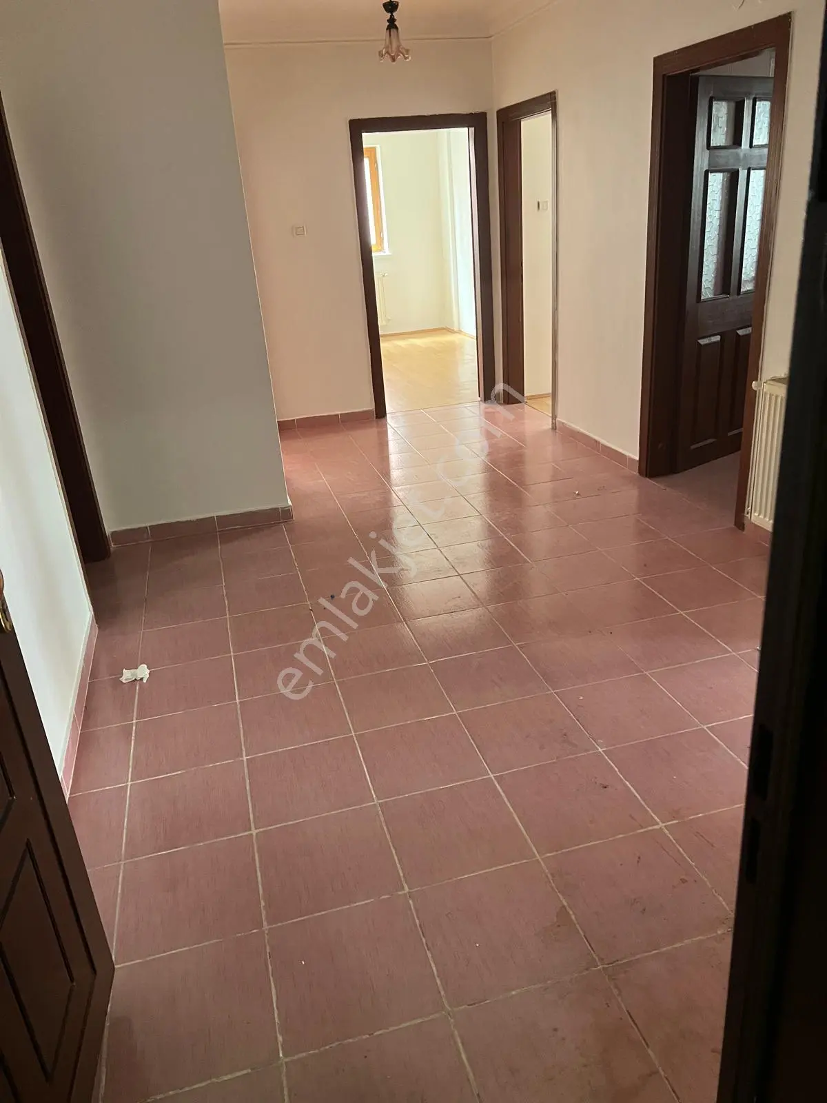 Baltacılar Cadde Üzerinde Kat Konumlu 3+1 Kiralık - Görsel 2