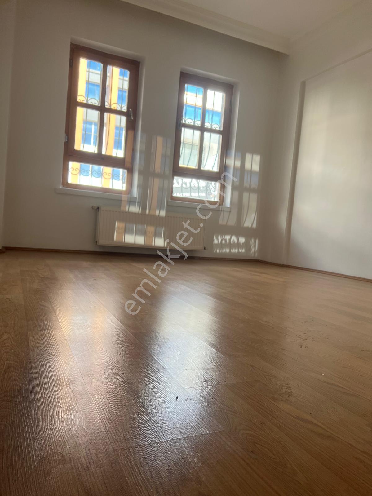 Baltacılar Cadde Üzerinde Kat Konumlu 3+1 Kiralık - Görsel 28