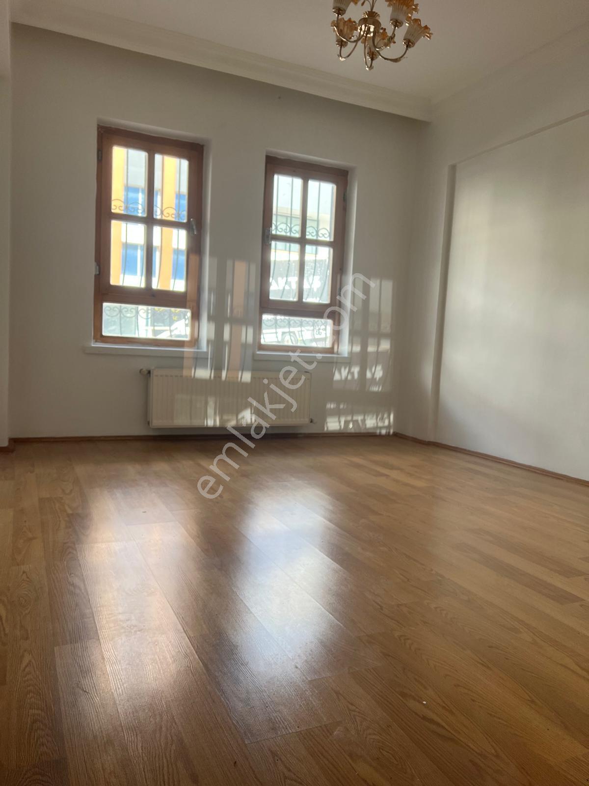 Baltacılar Cadde Üzerinde Kat Konumlu 3+1 Kiralık - Görsel 32