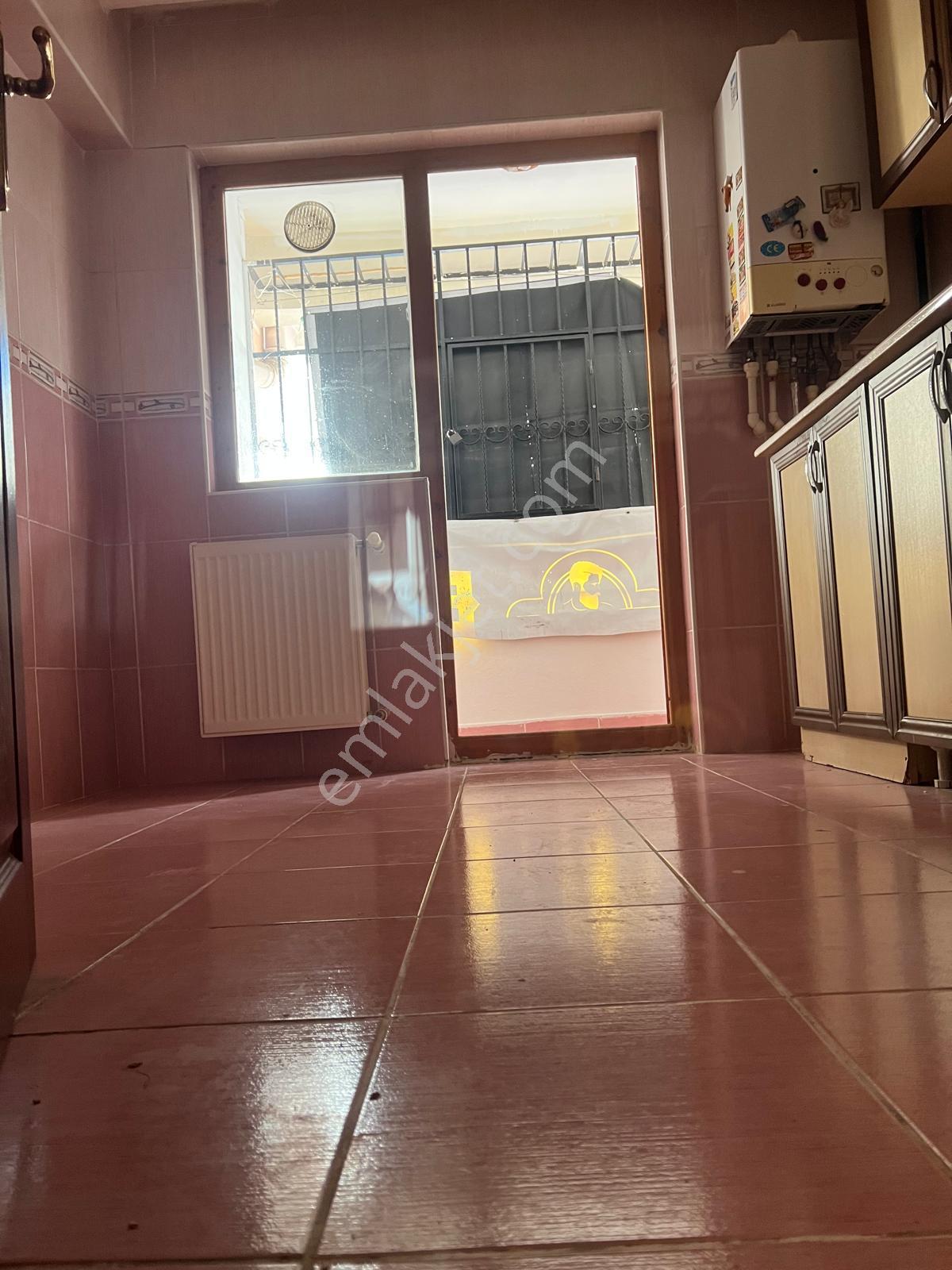 Baltacılar Cadde Üzerinde Kat Konumlu 3+1 Kiralık - Görsel 25