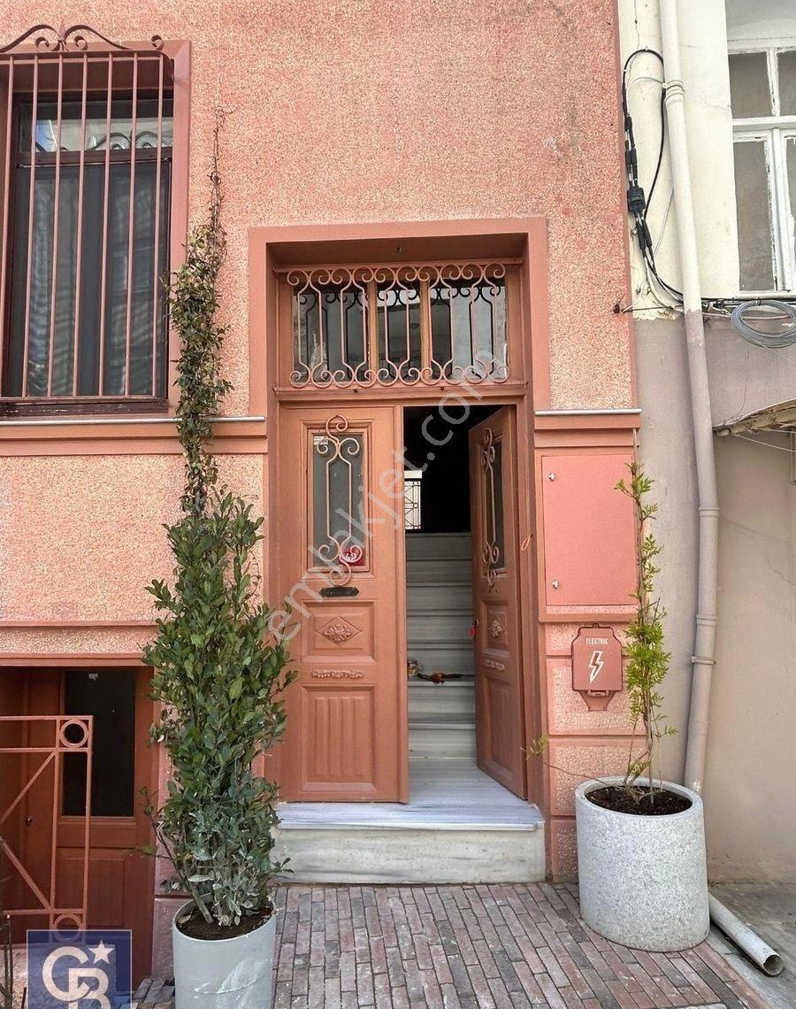 Ortaköyde Yenilenmiş Müstakil Bina | Bahçeli, 2 Girişli, Özgün - Görsel 18