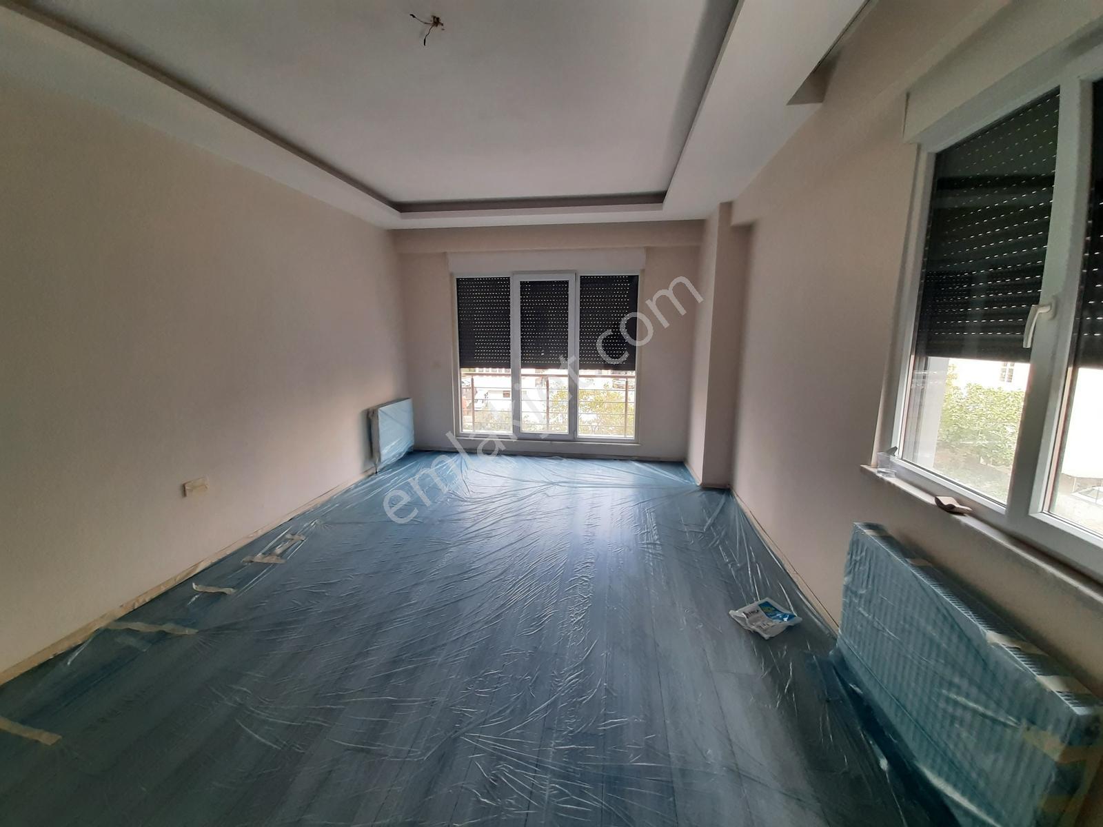 Pendik Yeni Mahalle Plevne Caddesi Yeni Binada Kiralık 3+1 Daire - Görsel 15