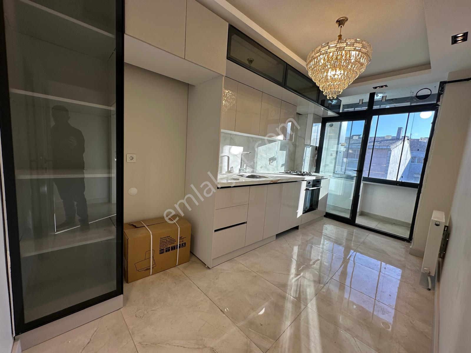 Projemax Dan Sultangazi İsmet Paşa Mahallesinde 3+1 120 M2 4.kat Daire - Görsel 17