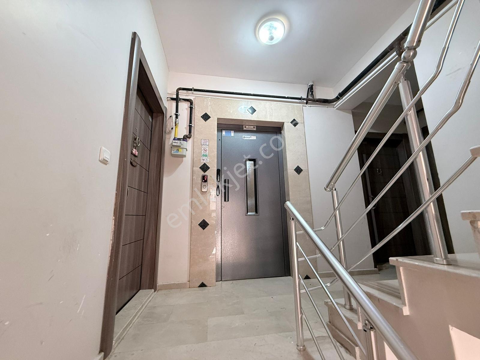 Yalova Merkez Rüstempaşa Yeni Binada 3+1 Aileye Uygun Kiralık - Görsel 4