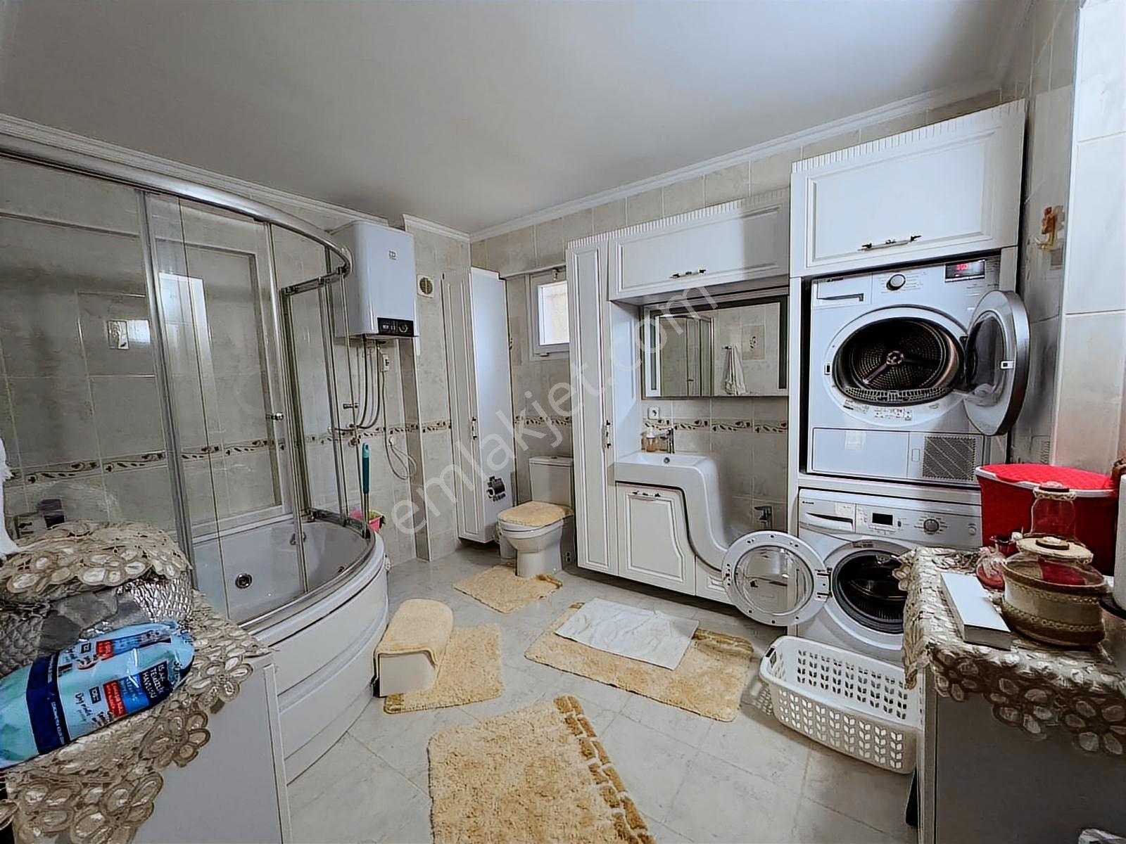 Bornova Yakaköy De Satılık Villa - Takasa Açık - Görsel 27