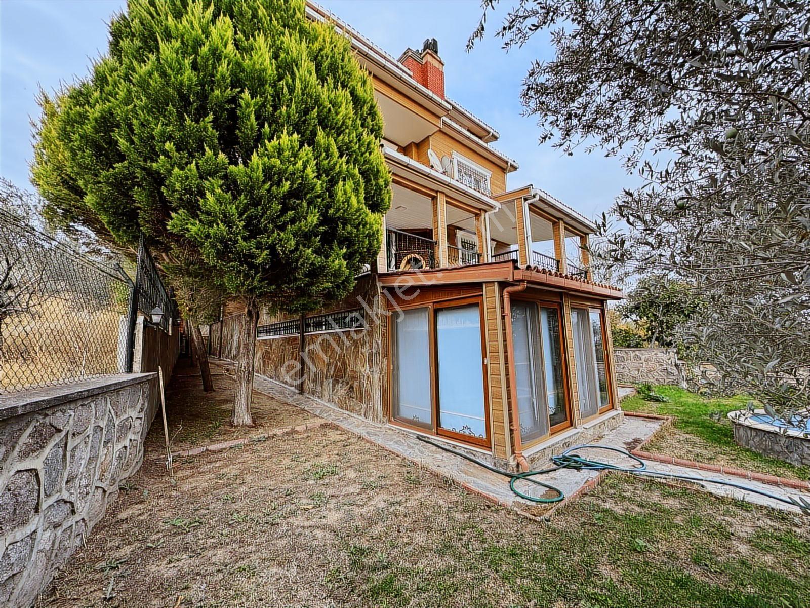 Bornova Yakaköy De Satılık Villa - Takasa Açık - Görsel 31