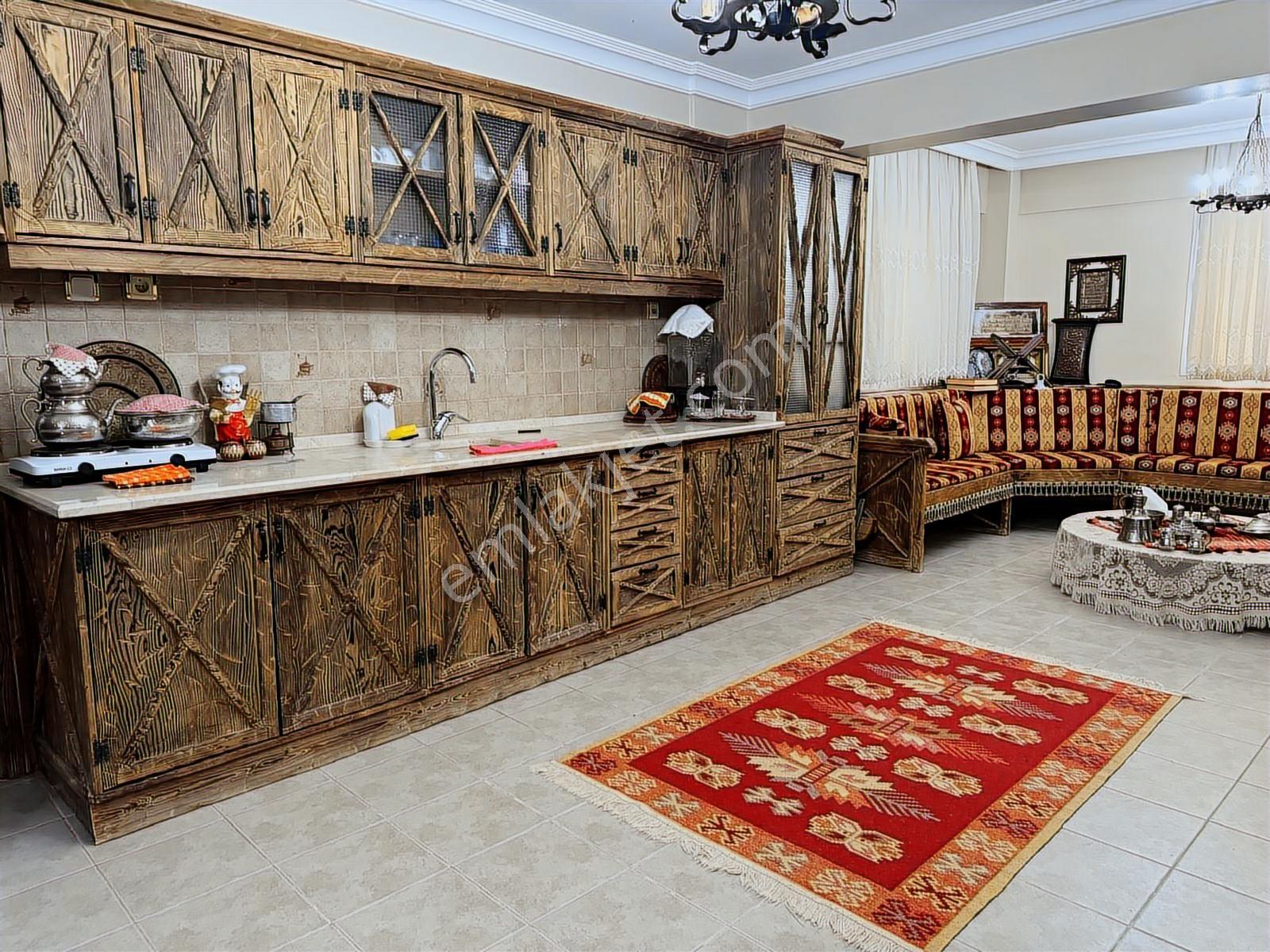 Bornova Yakaköy De Satılık Villa - Takasa Açık - Görsel 12
