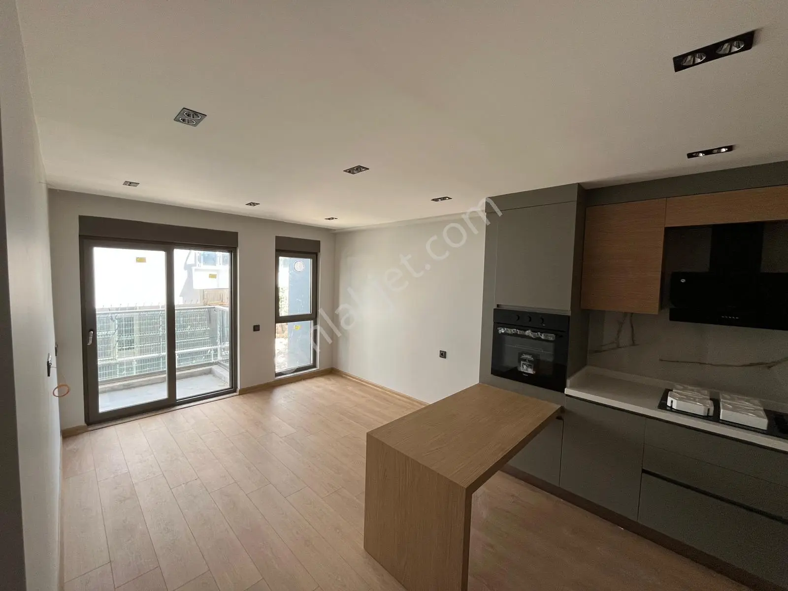 Çaybaşı Mah B.onat Caddesi Yakını Yerden Isıtmalı Lüks 1+1