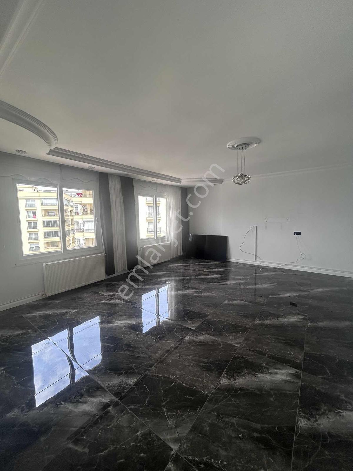 Mersin Mezitli Yenimahlle De Kiralık 3+1 270 M2 Eşyalı - Görsel 28