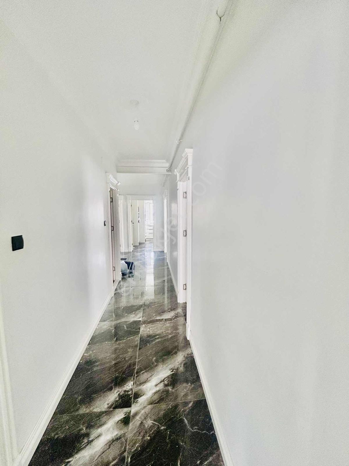 Mersin Mezitli Yenimahlle De Kiralık 3+1 270 M2 Eşyalı - Görsel 5