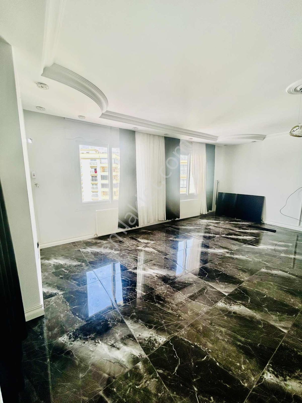 Mersin Mezitli Yenimahlle De Kiralık 3+1 270 M2 Eşyalı - Görsel 37