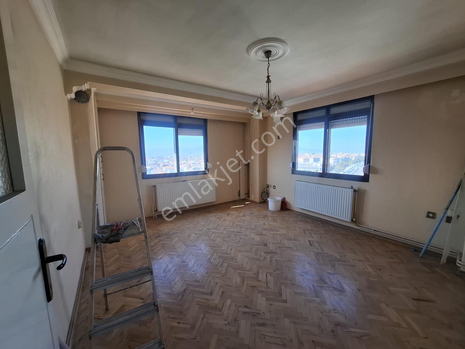 Emek Mahallesinde Önü Açık 2+1 Kiralık Daire - Görsel 2