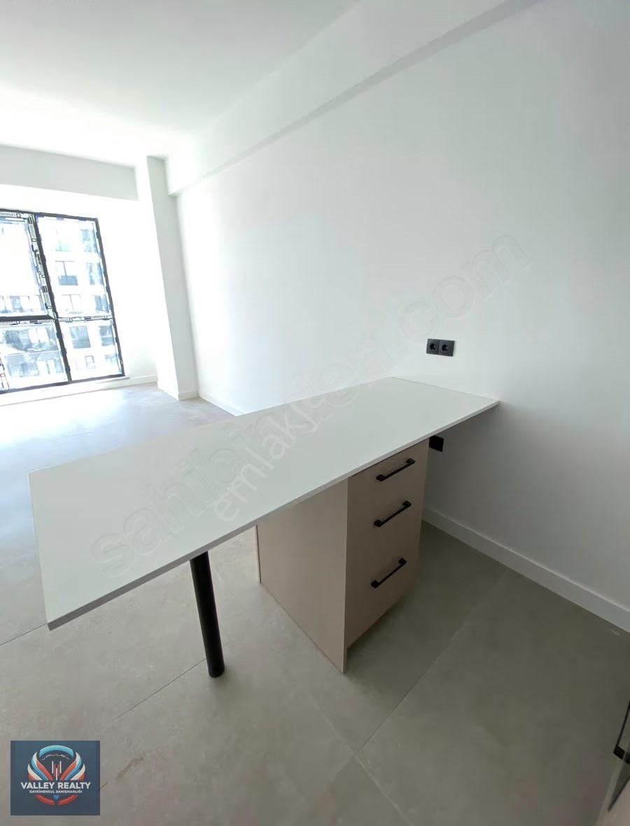 Valley'den Alipaşa Mah. Havuzlu Sitede 1+1 Lüks Satılık Daire! - Görsel 18