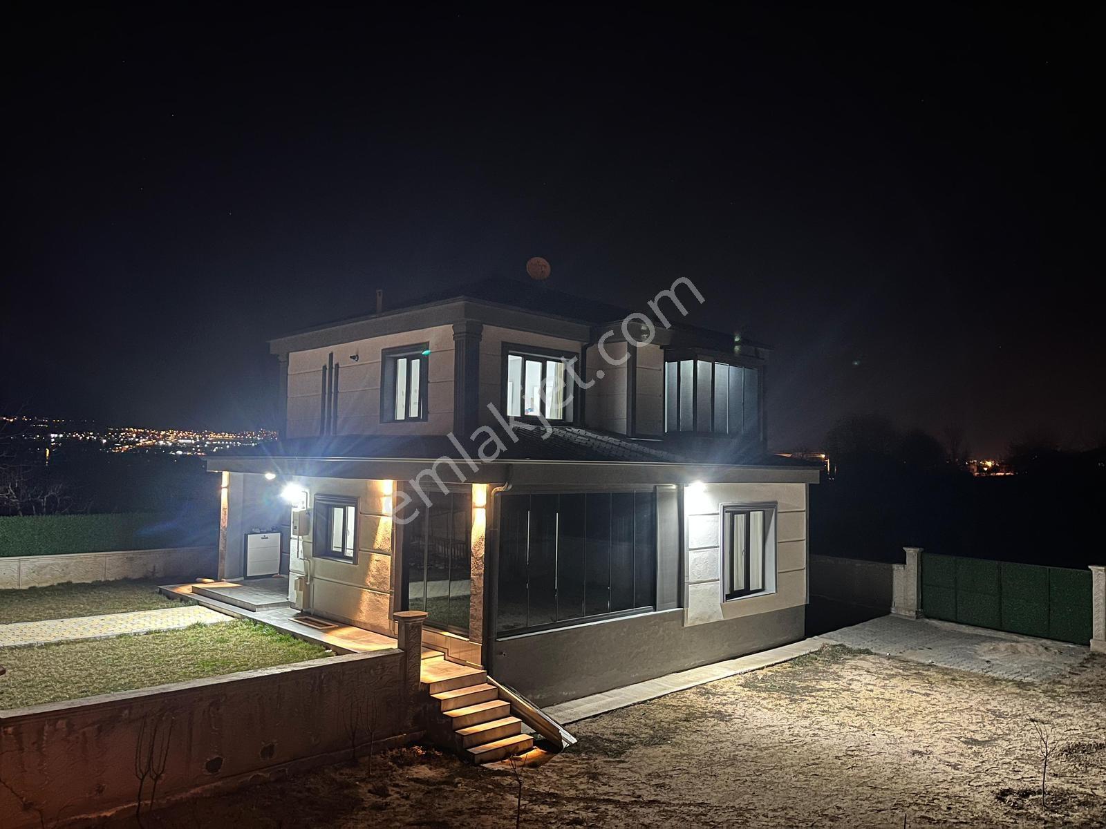 Cm Emlak Sazlıca Bim Market Arkası Harika Konum 4+1 Dubleks Ev