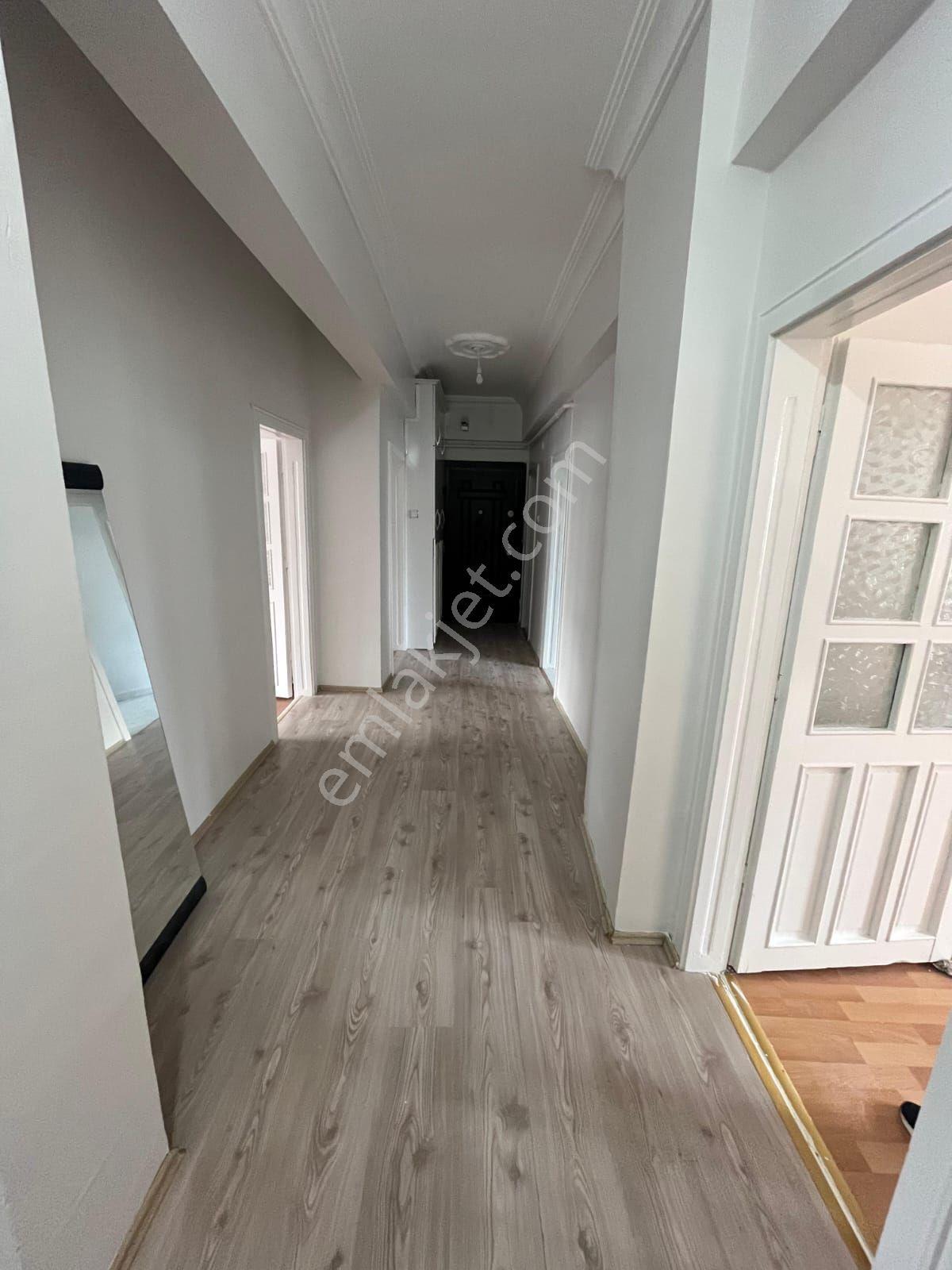 Üniversite Mahallesi Şen Sokak Tuba Apartmanı - Görsel 7