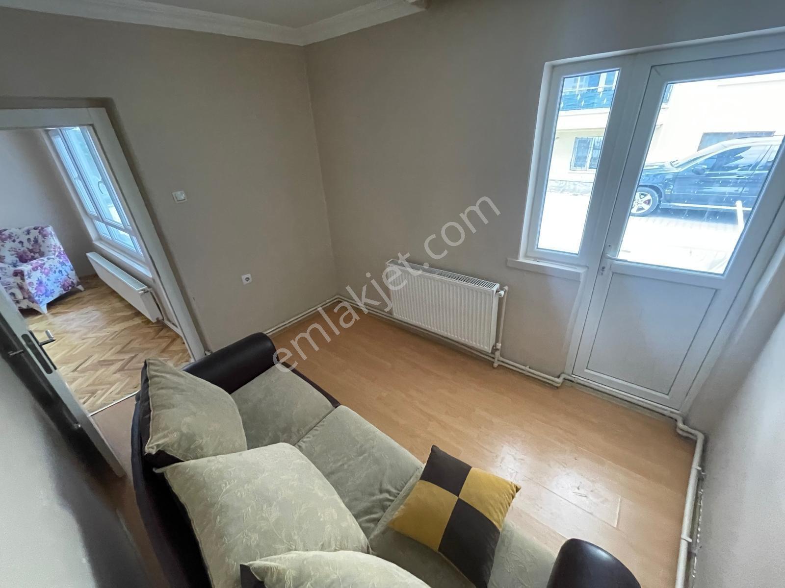 Vatan'da Anavatan Cadde Üzeri 3+1 Giriş Kat Temiz Kiralık Daire - Görsel 19