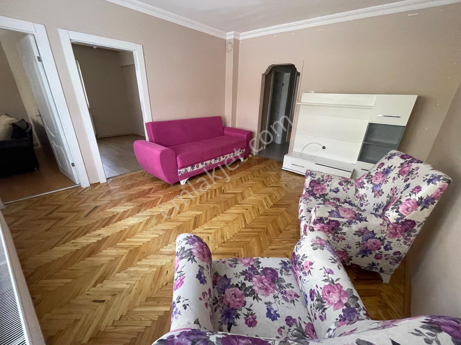 Vatan'da Anavatan Cadde Üzeri 3+1 Giriş Kat Temiz Kiralık Daire - Görsel 9