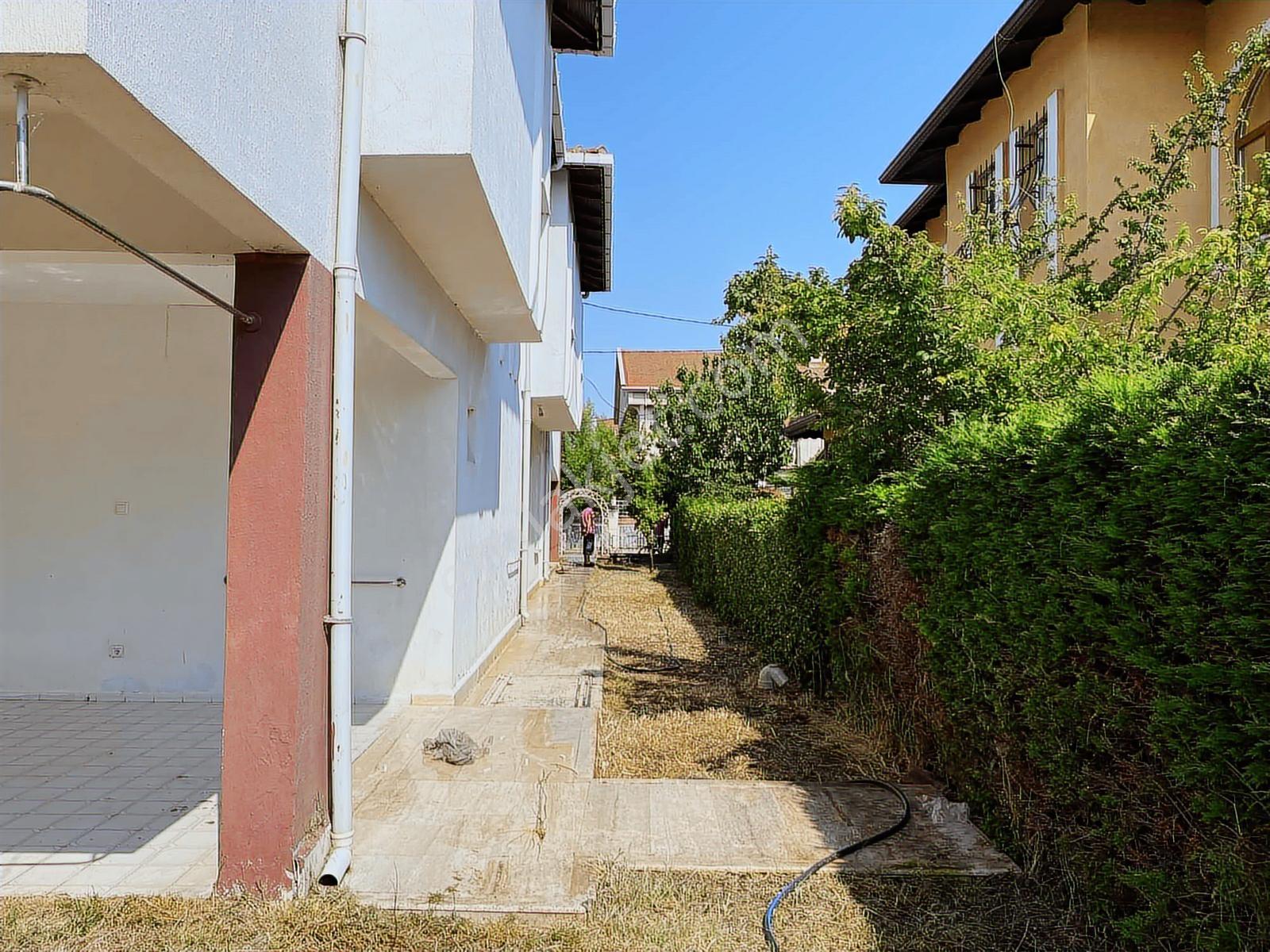 Silivri Altınorak'ta Kasım Ayına Kadar Kiralık 4+1 Yazlık Villa - Görsel 14