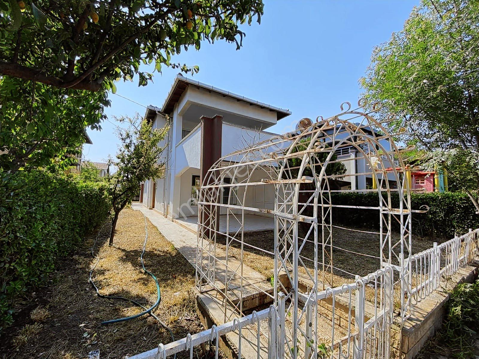 Silivri Altınorak'ta Kasım Ayına Kadar Kiralık 4+1 Yazlık Villa - Görsel 6