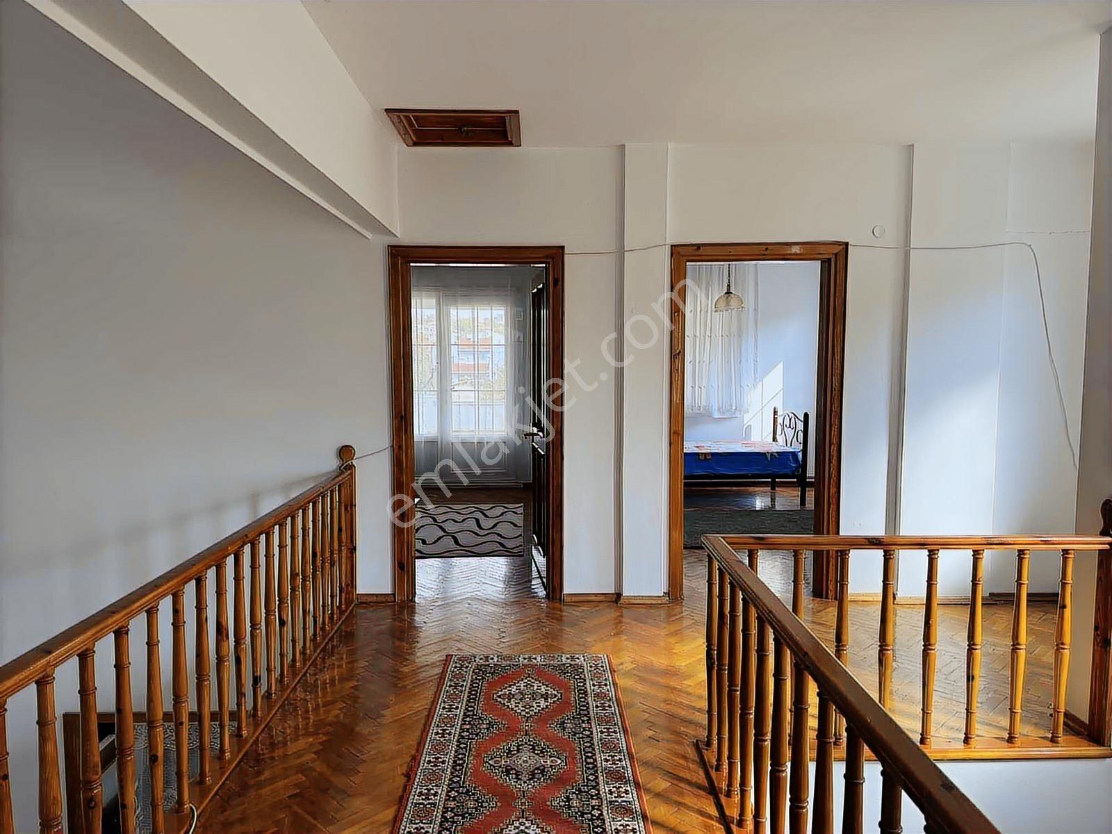 Silivri Altınorak'ta Kasım Ayına Kadar Kiralık 4+1 Yazlık Villa - Görsel 24