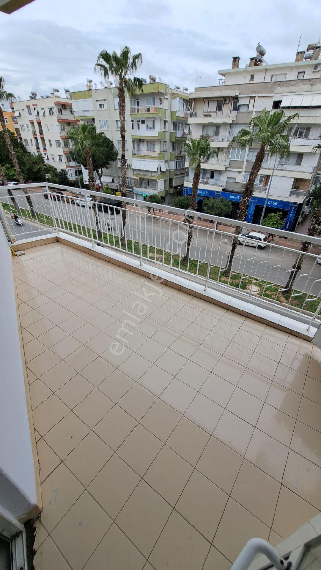 **muratpaşa/yıldız Mah**ana Cadde Üstü Katta 3+1 Satılık Daire** - Görsel 3